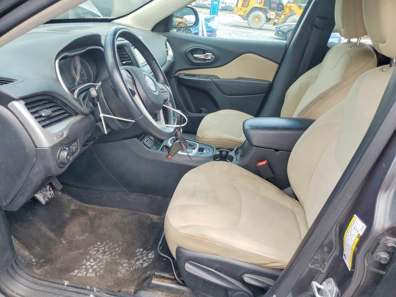 2015 Jeep Cherokee Latitude Gray vin: 1C4PJLCBXFW791296