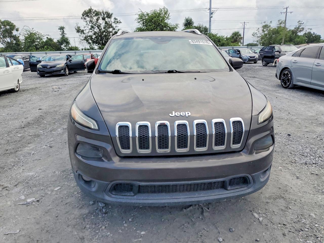 2015 Jeep Cherokee Latitude Gray vin: 1C4PJLCBXFW791296