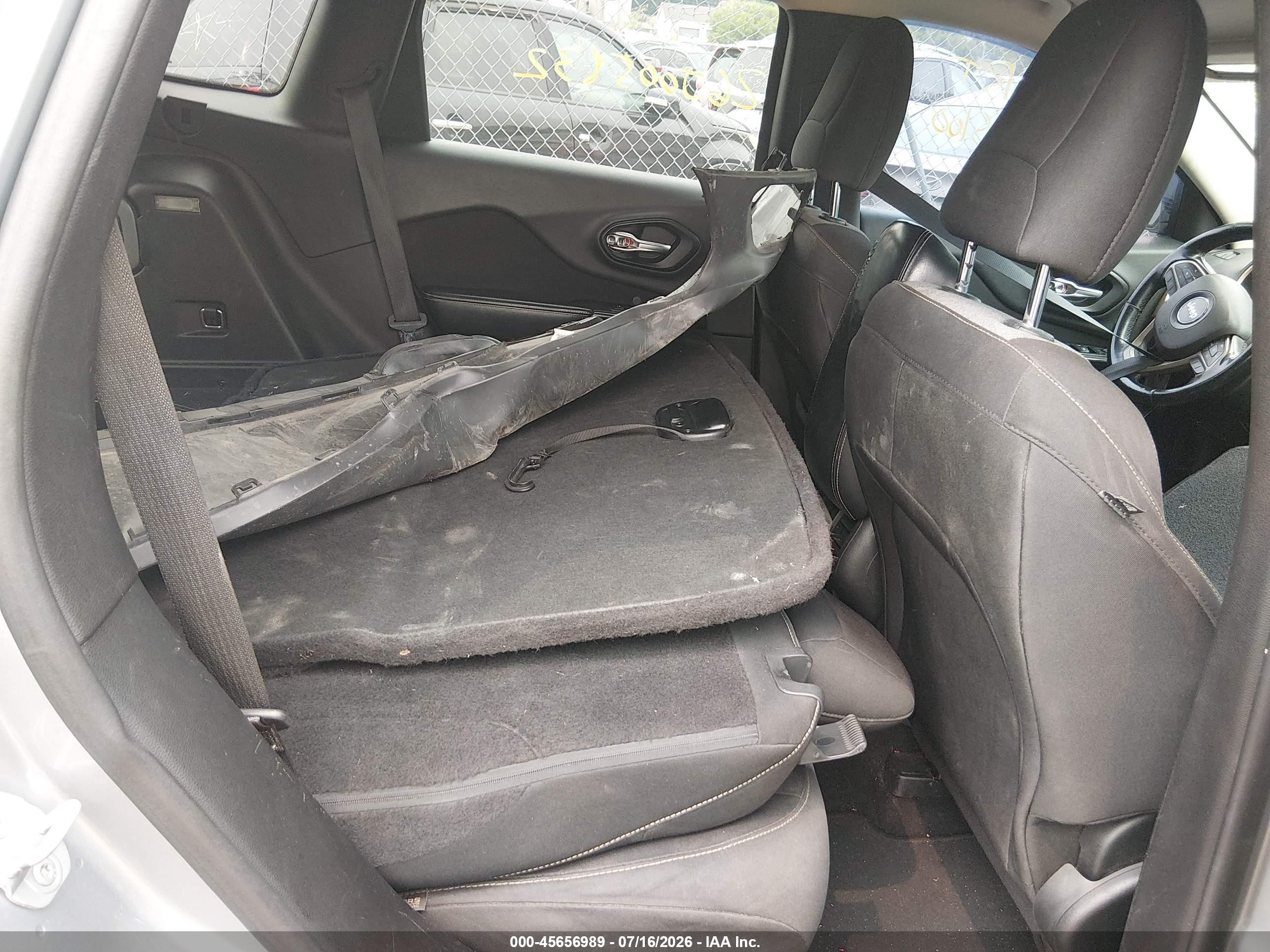 2014 Jeep Cherokee Latitude Серый vin: 1C4PJLCS0EW103157