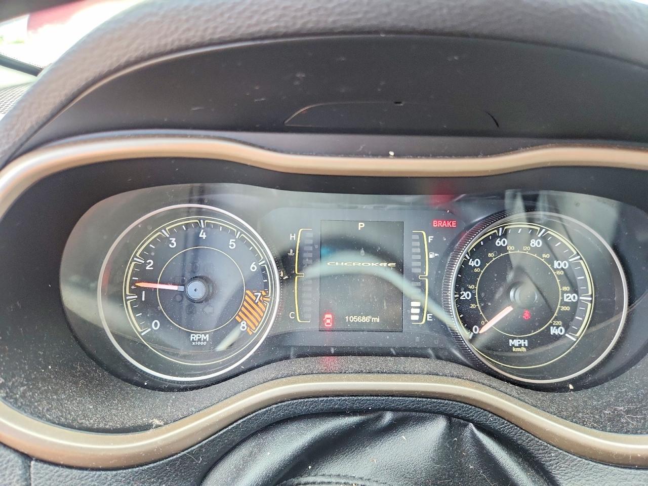 2014 Jeep Cherokee Latitude Red vin: 1C4PJLCS0EW106317