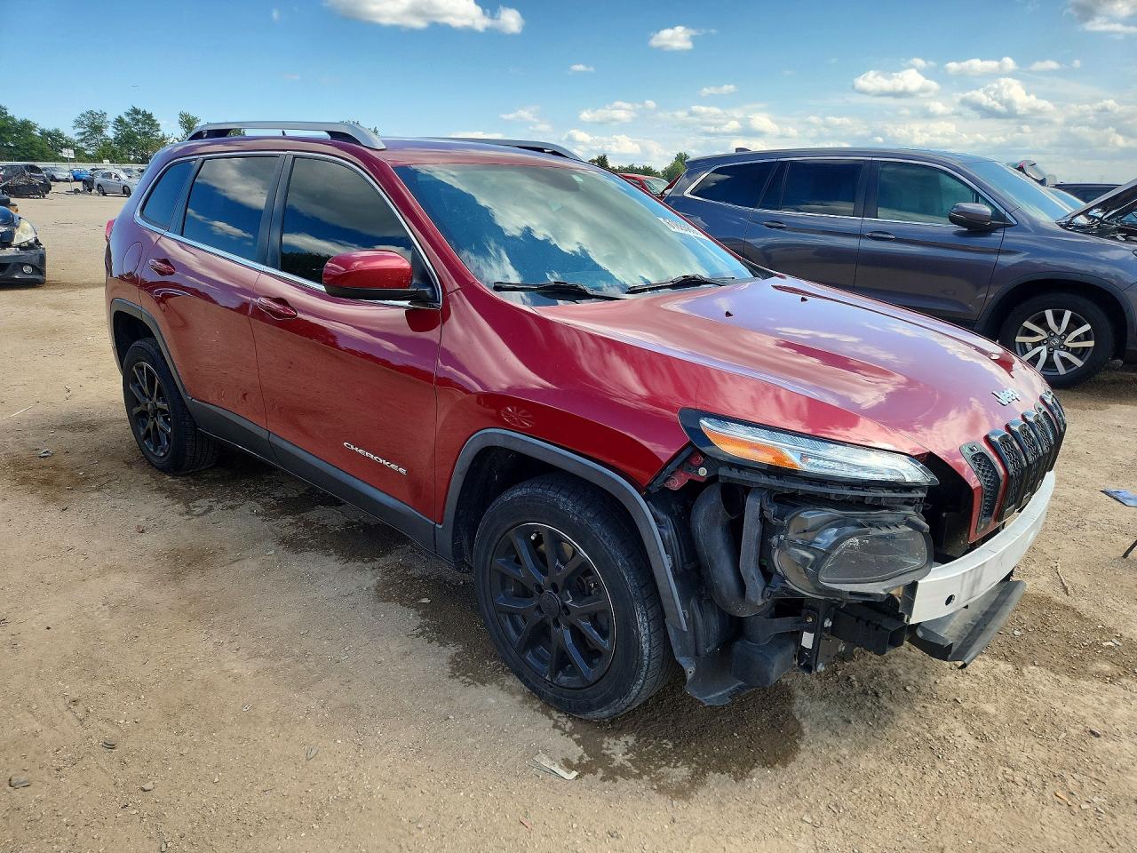 2014 Jeep Cherokee Latitude Red vin: 1C4PJLCS0EW106317