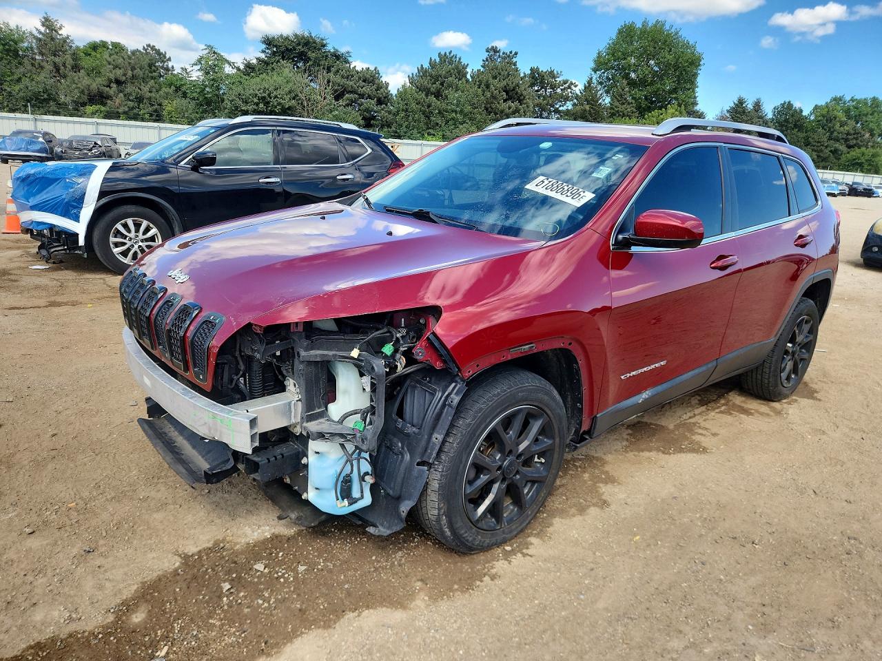 2014 Jeep Cherokee Latitude Red vin: 1C4PJLCS0EW106317