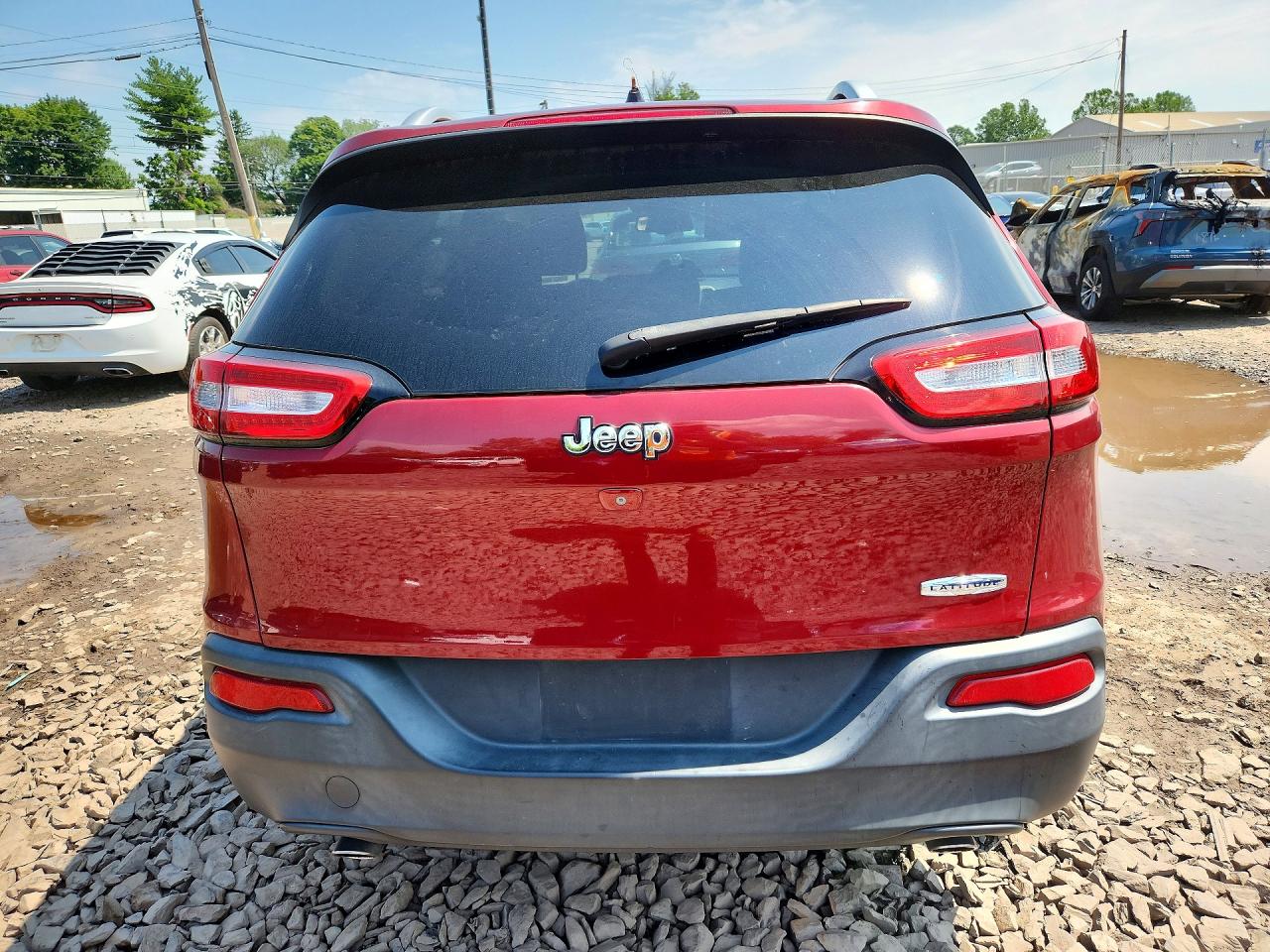 2014 Jeep Cherokee Latitude Burgundy vin: 1C4PJLCS0EW117334