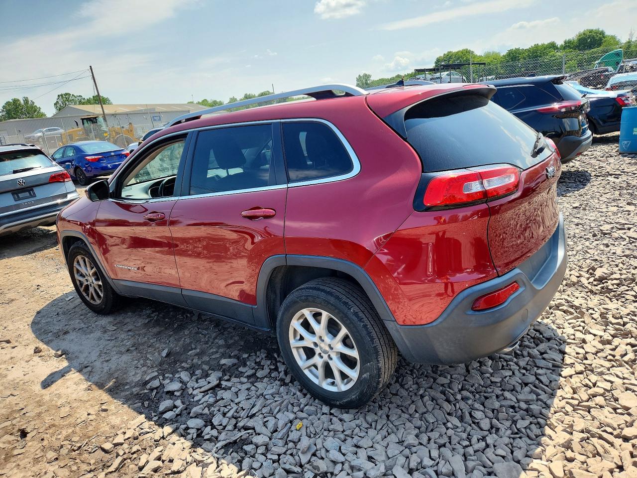 2014 Jeep Cherokee Latitude Burgundy vin: 1C4PJLCS0EW117334
