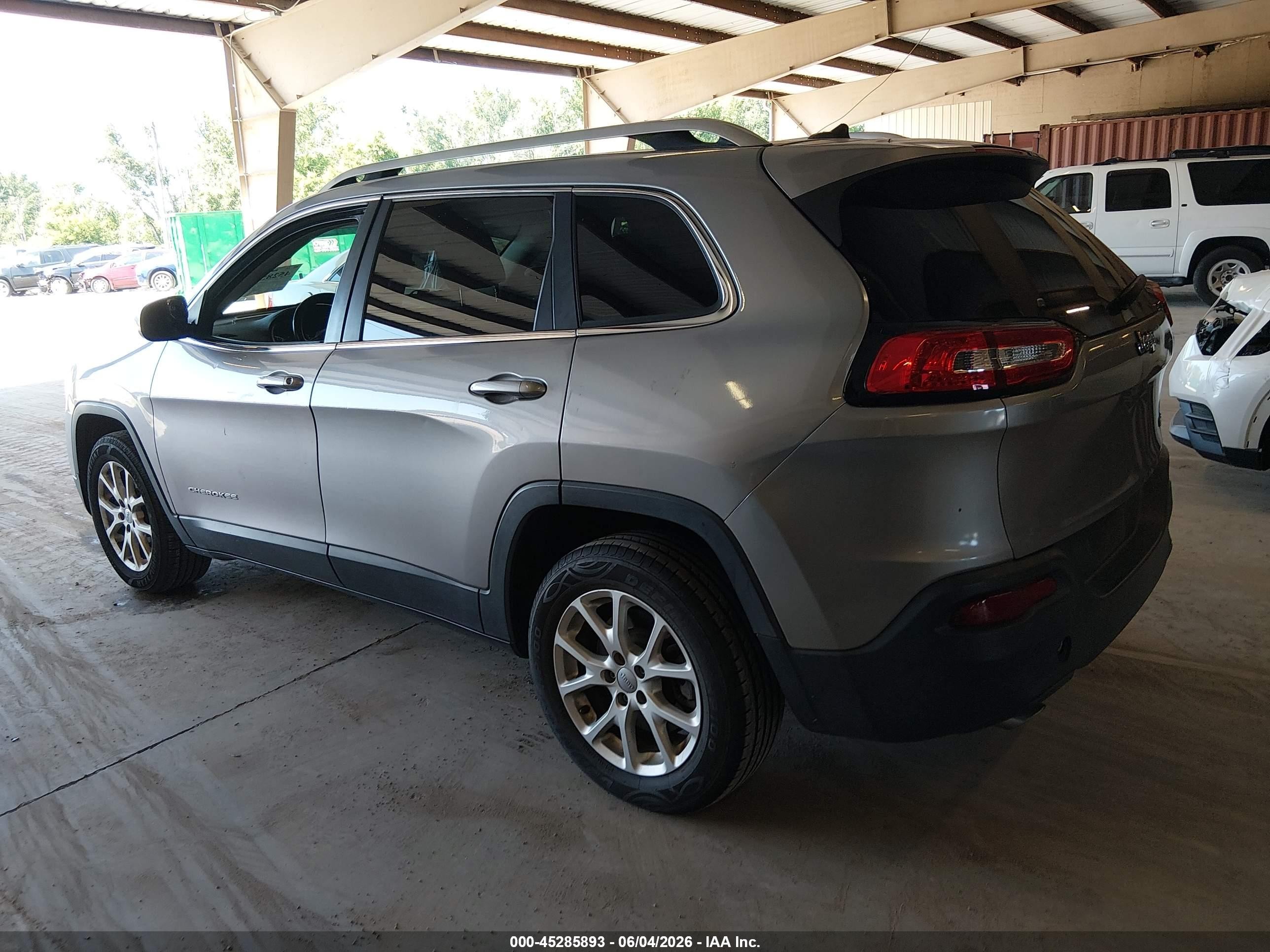 2014 Jeep Cherokee Latitude Silver vin: 1C4PJLCS0EW147997