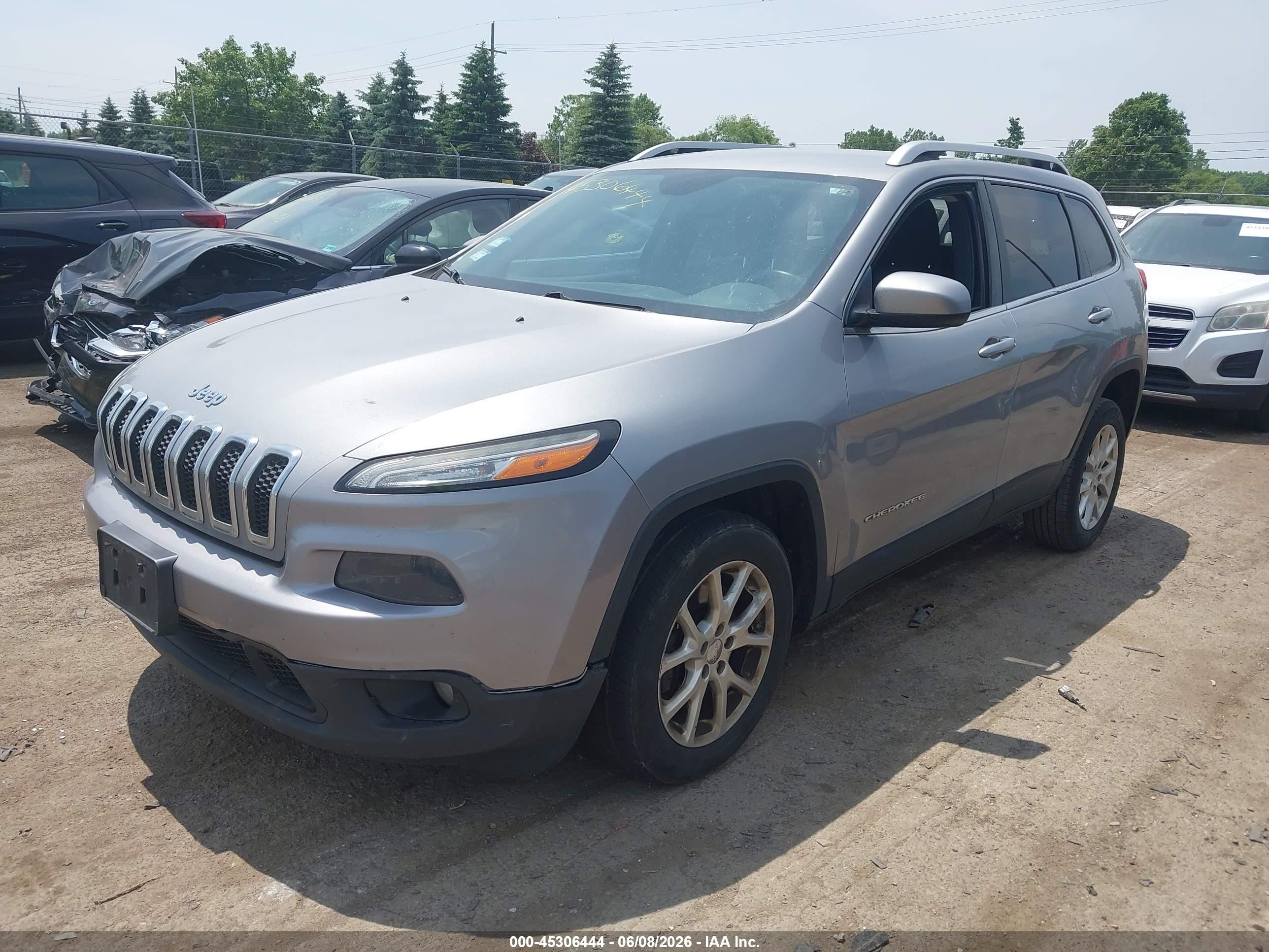 2014 Jeep Cherokee Latitude Gray vin: 1C4PJLCS0EW206594