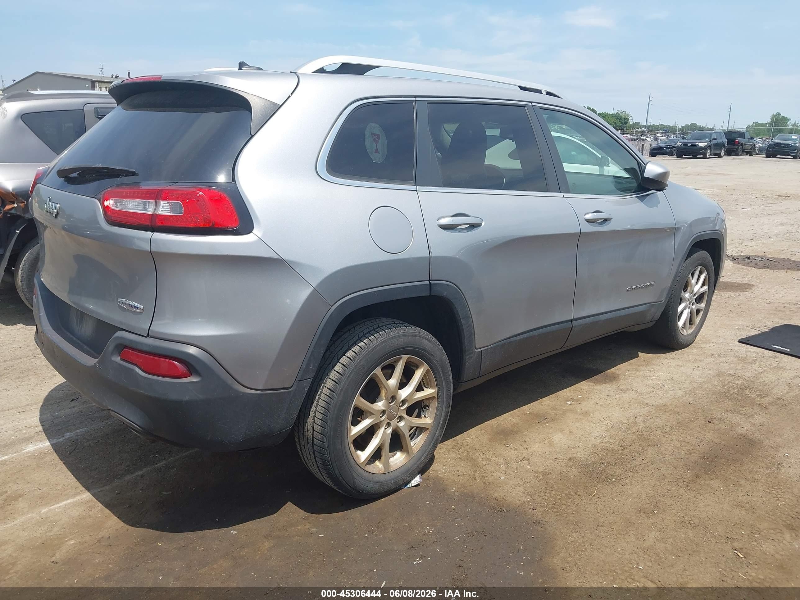 2014 Jeep Cherokee Latitude Gray vin: 1C4PJLCS0EW206594