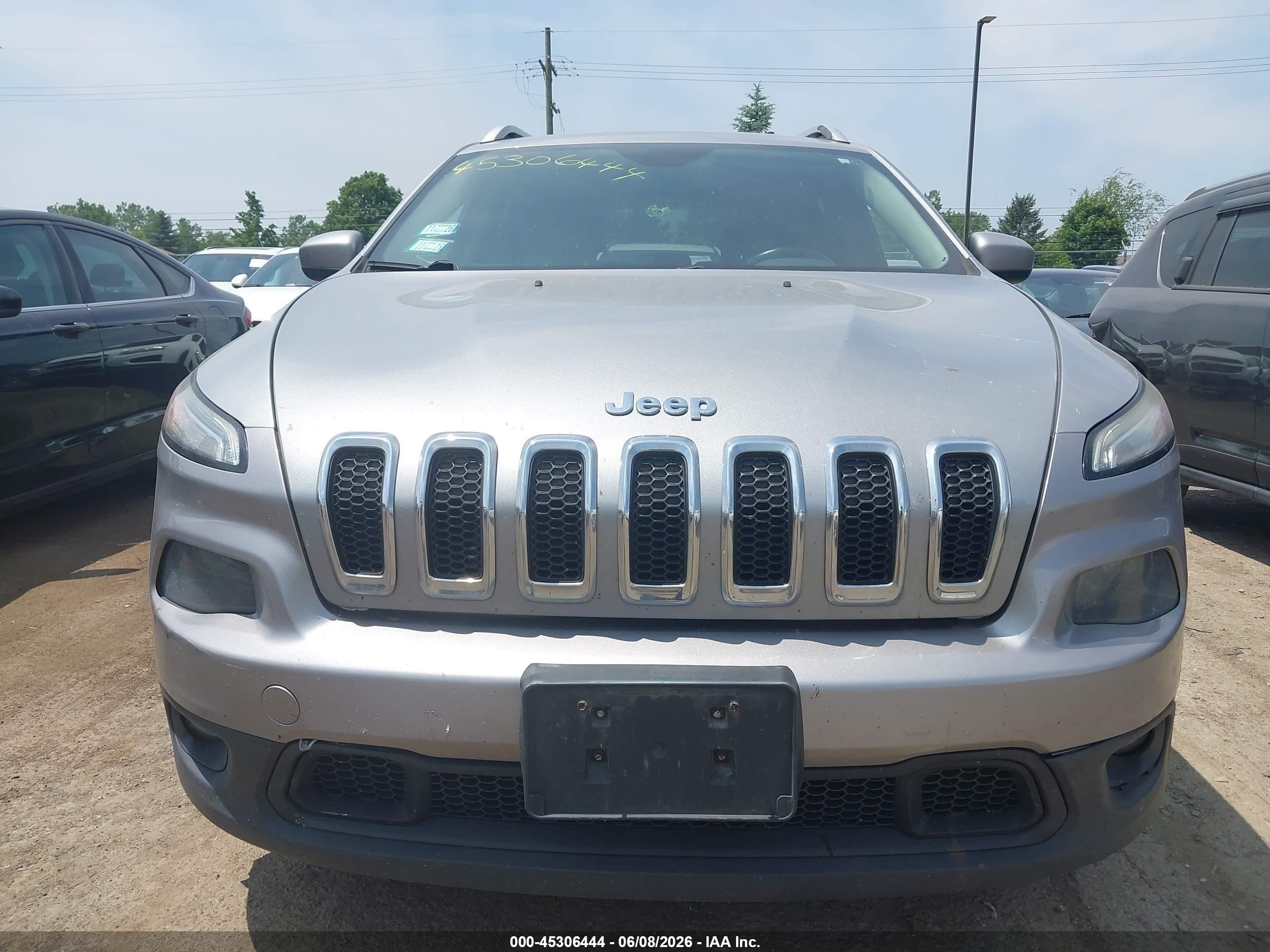 2014 Jeep Cherokee Latitude Gray vin: 1C4PJLCS0EW206594