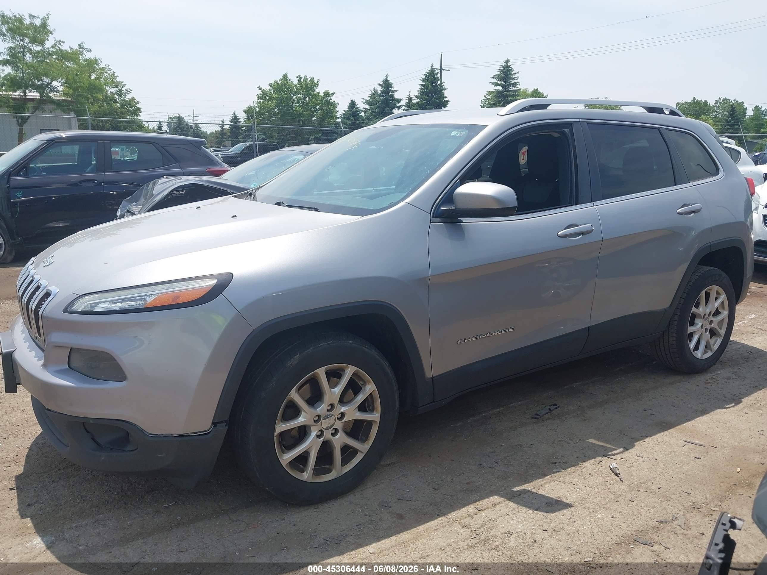2014 Jeep Cherokee Latitude Gray vin: 1C4PJLCS0EW206594