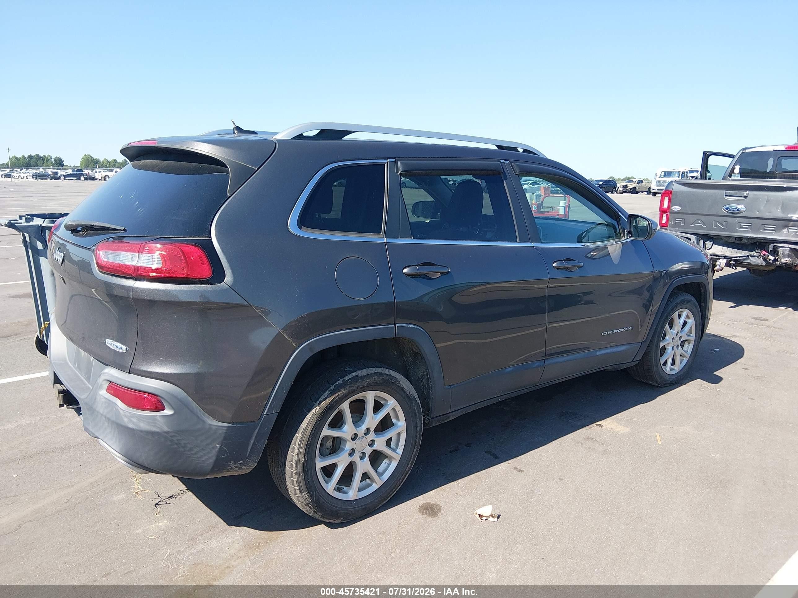 2015 Jeep Cherokee Latitude Gray vin: 1C4PJLCS0FW711410
