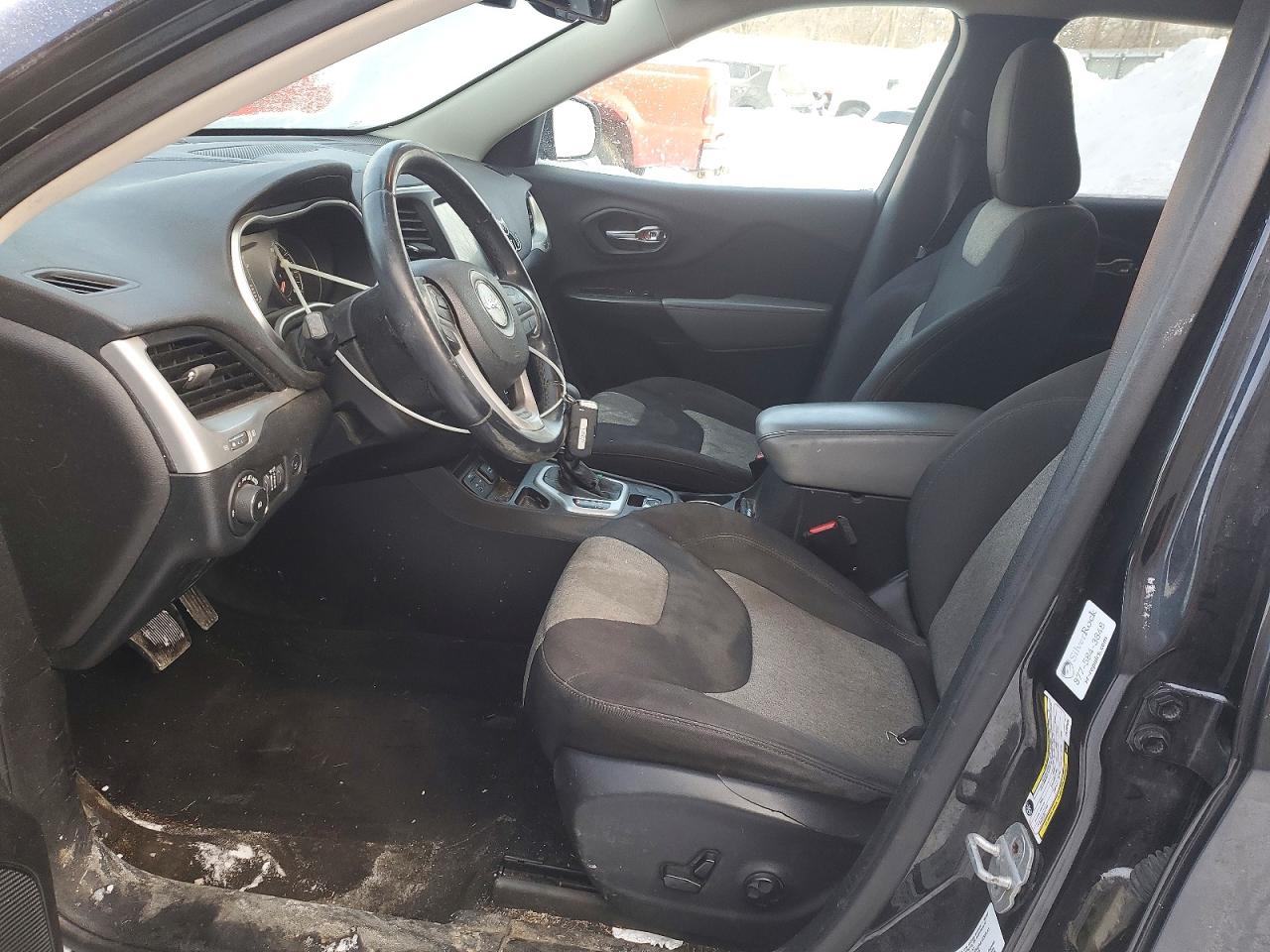 2014 Jeep Cherokee Latitude Black vin: 1C4PJLCS1EW103636