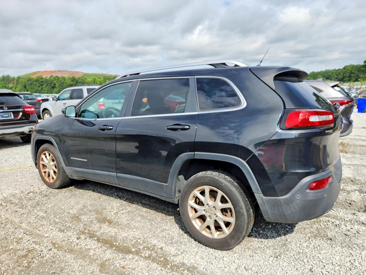 2014 Jeep Cherokee Latitude Black vin: 1C4PJLCS1EW104902