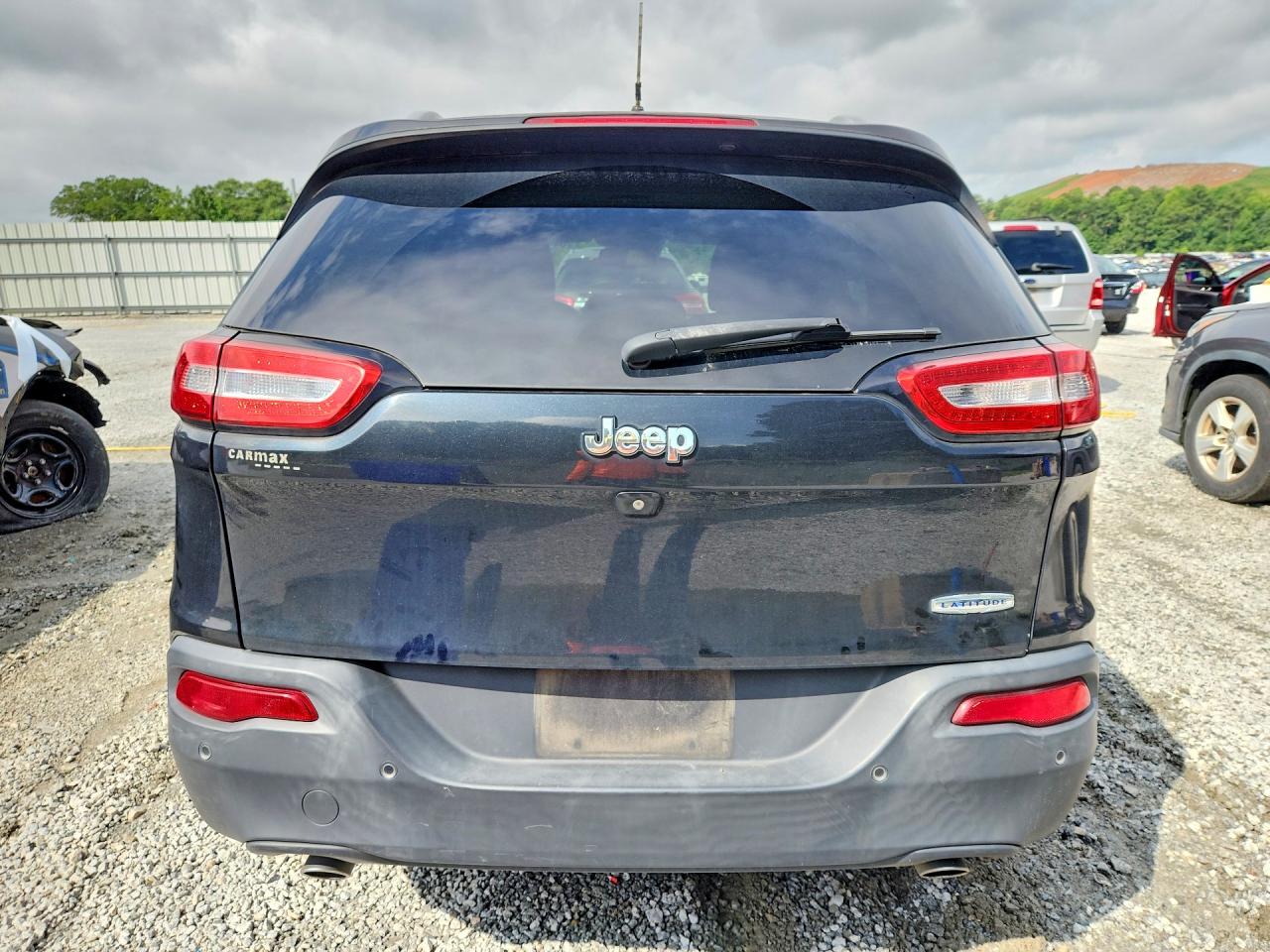 2014 Jeep Cherokee Latitude Black vin: 1C4PJLCS1EW104902