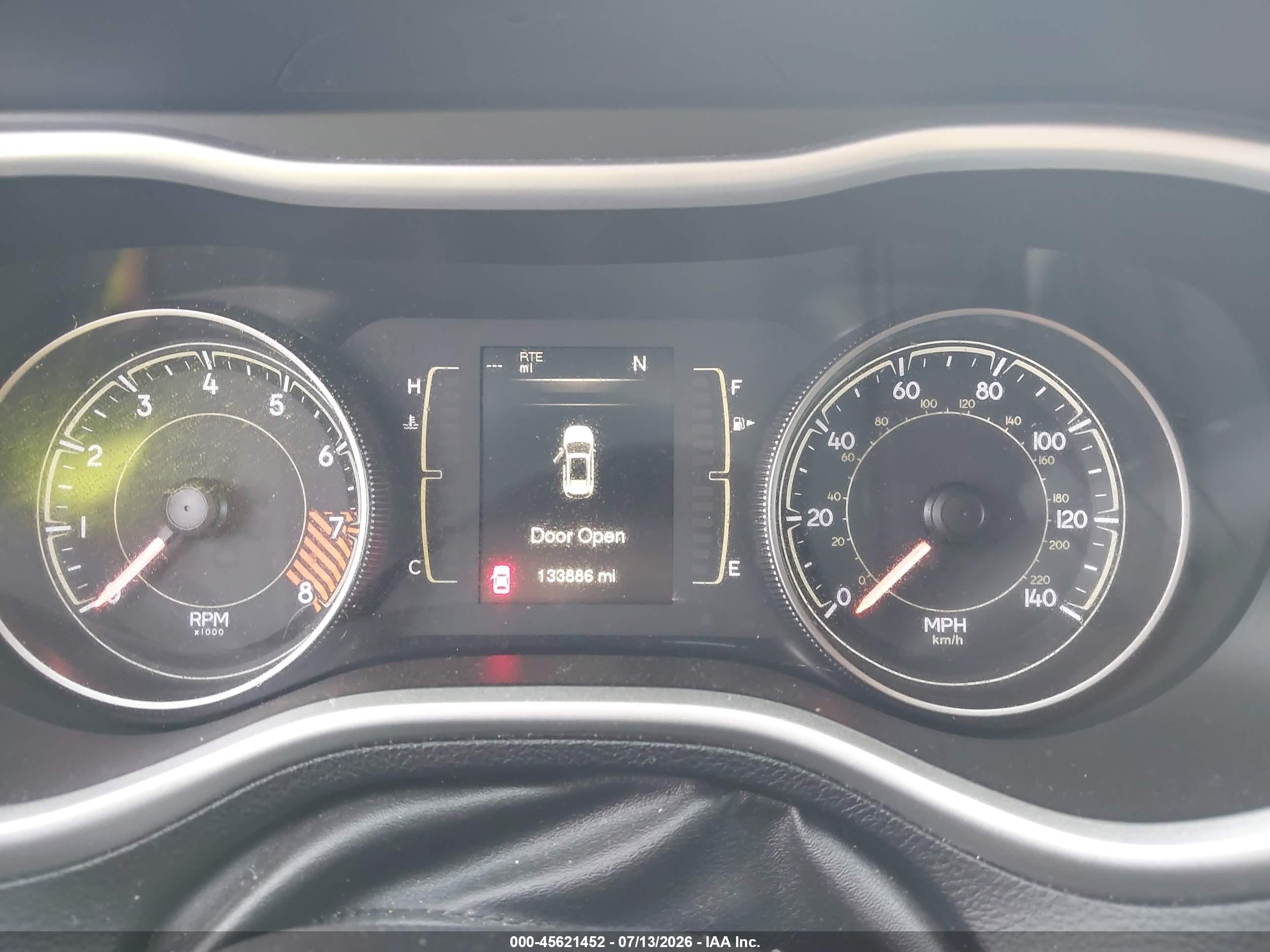 2014 Jeep Cherokee Latitude Красный vin: 1C4PJLCS1EW171905