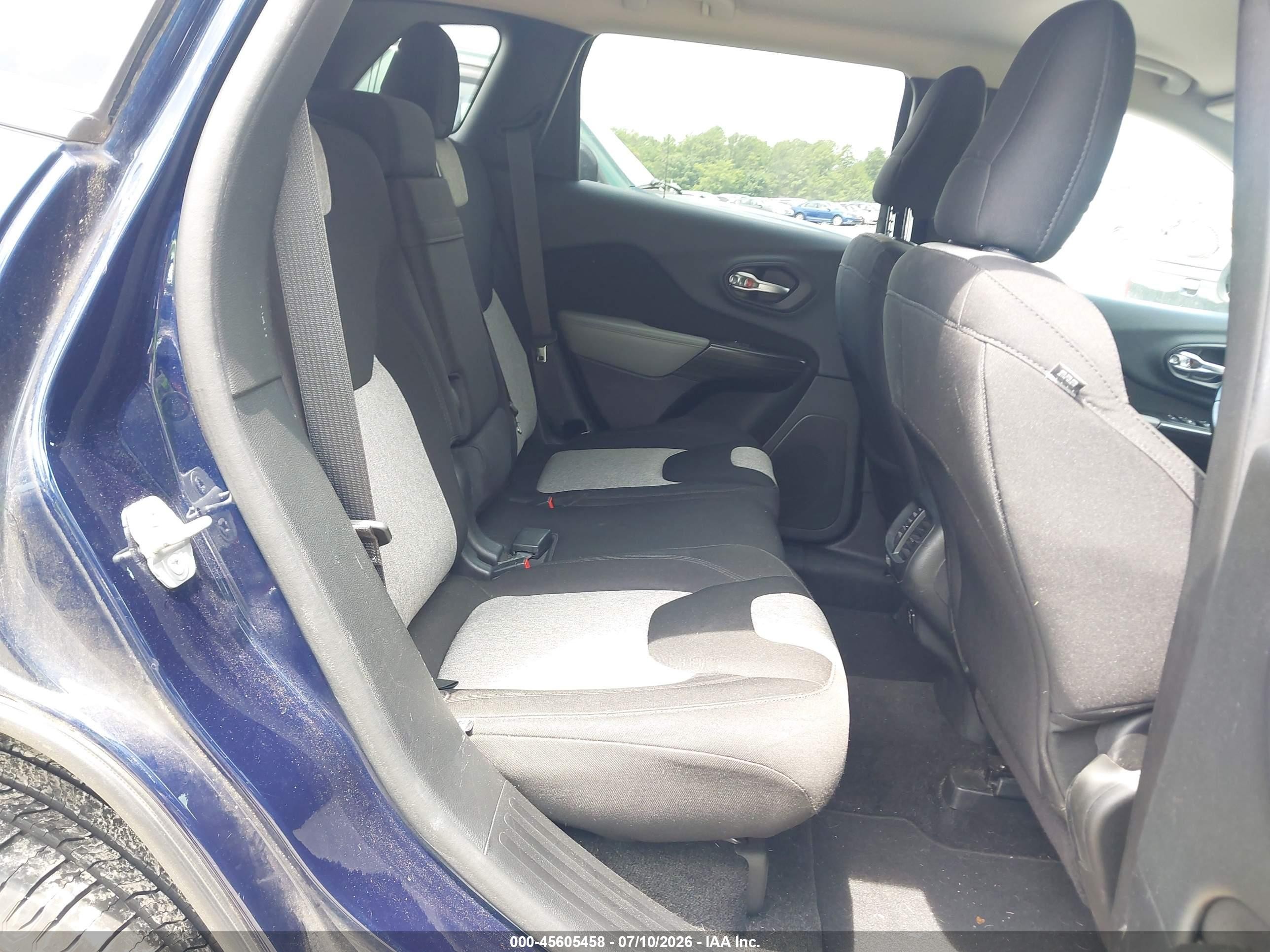 2014 Jeep Cherokee Latitude Dark Blue vin: 1C4PJLCS1EW217555