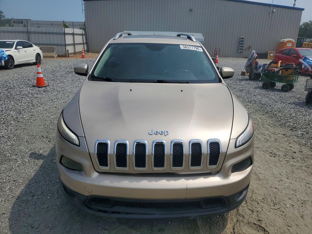 2015 Jeep Cherokee Latitude Beige vin: 1C4PJLCS1FW656627