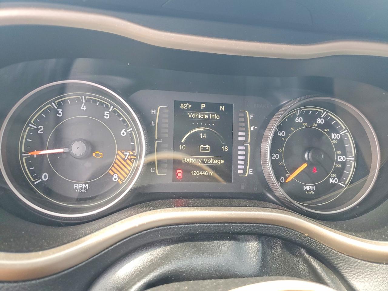 2015 Jeep Cherokee Latitude Beige vin: 1C4PJLCS1FW656627