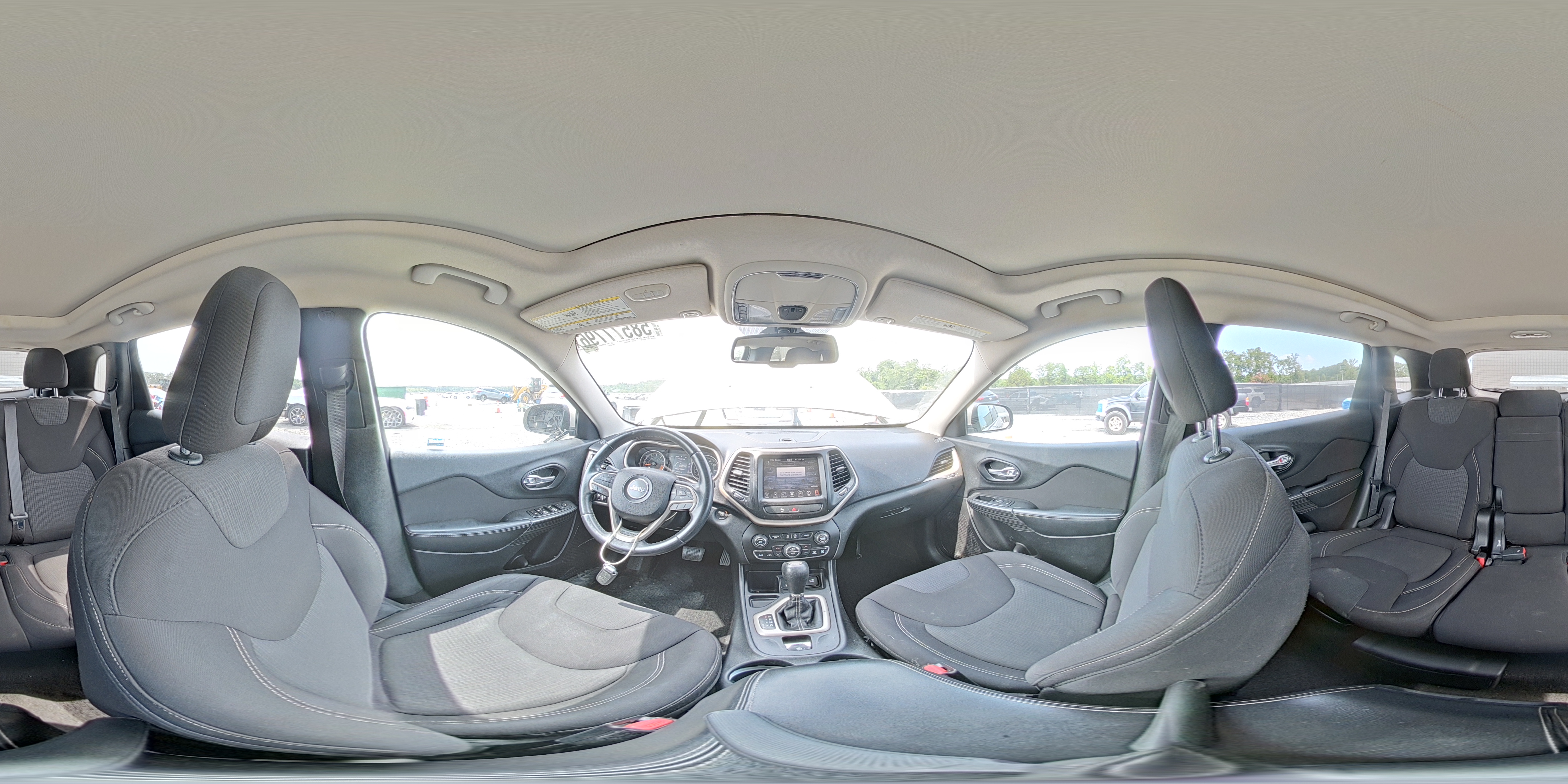 2015 Jeep Cherokee Latitude Beige vin: 1C4PJLCS1FW656627