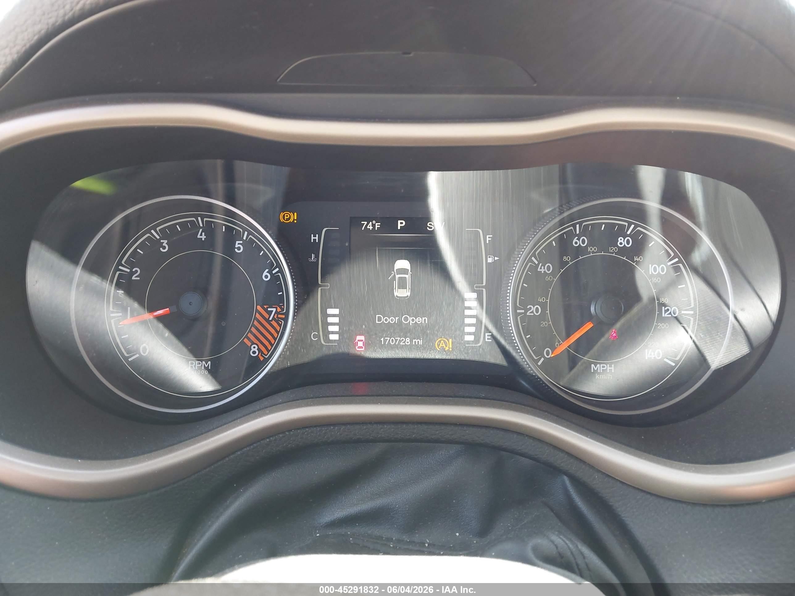 2015 Jeep Cherokee Latitude Черный vin: 1C4PJLCS1FW791381