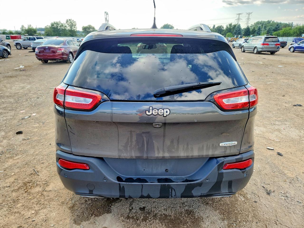 2016 Jeep Cherokee Latitude Gray vin: 1C4PJLCS1GW178114