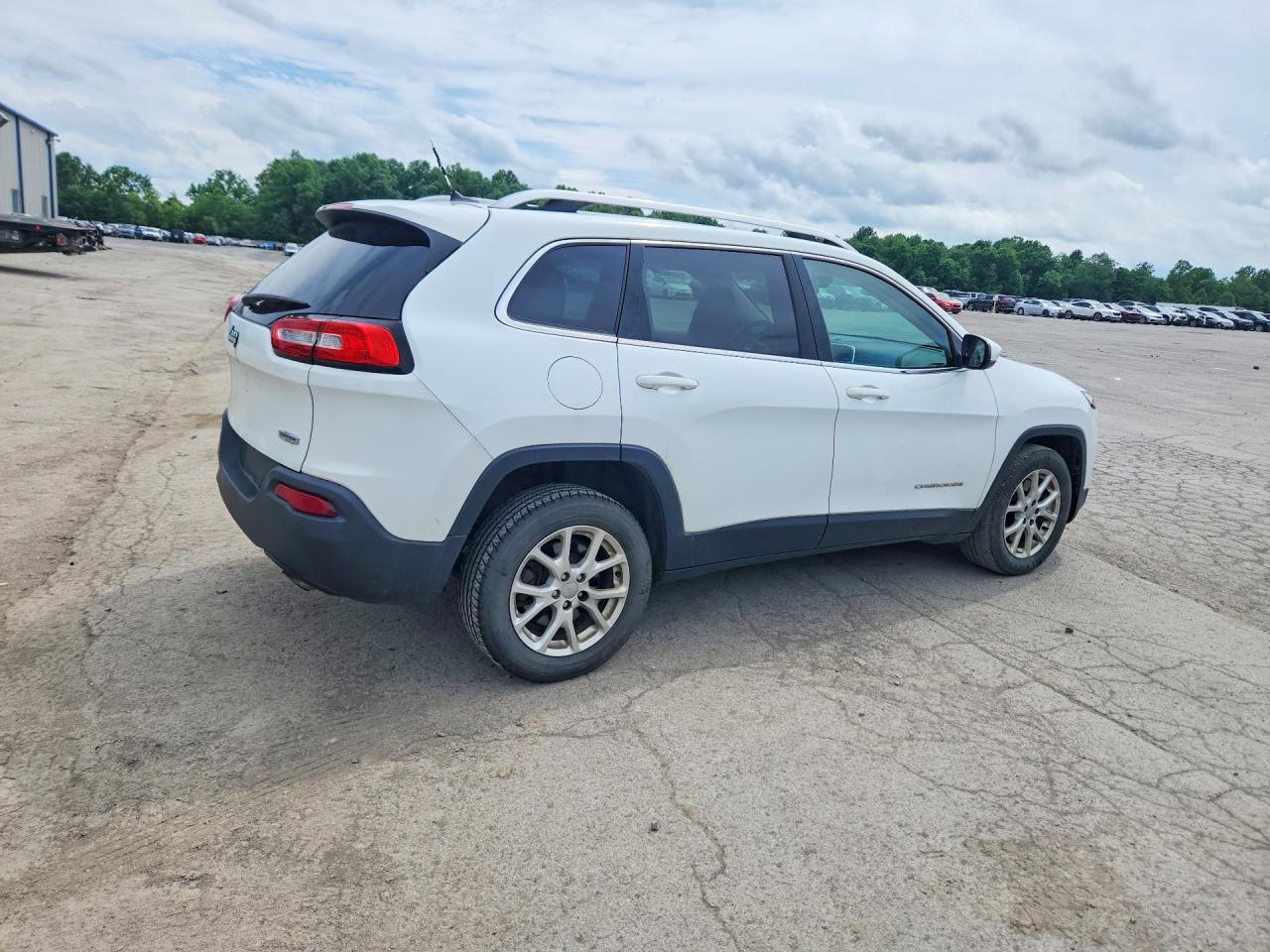 2014 Jeep Cherokee Latitude White vin: 1C4PJLCS2EW103001
