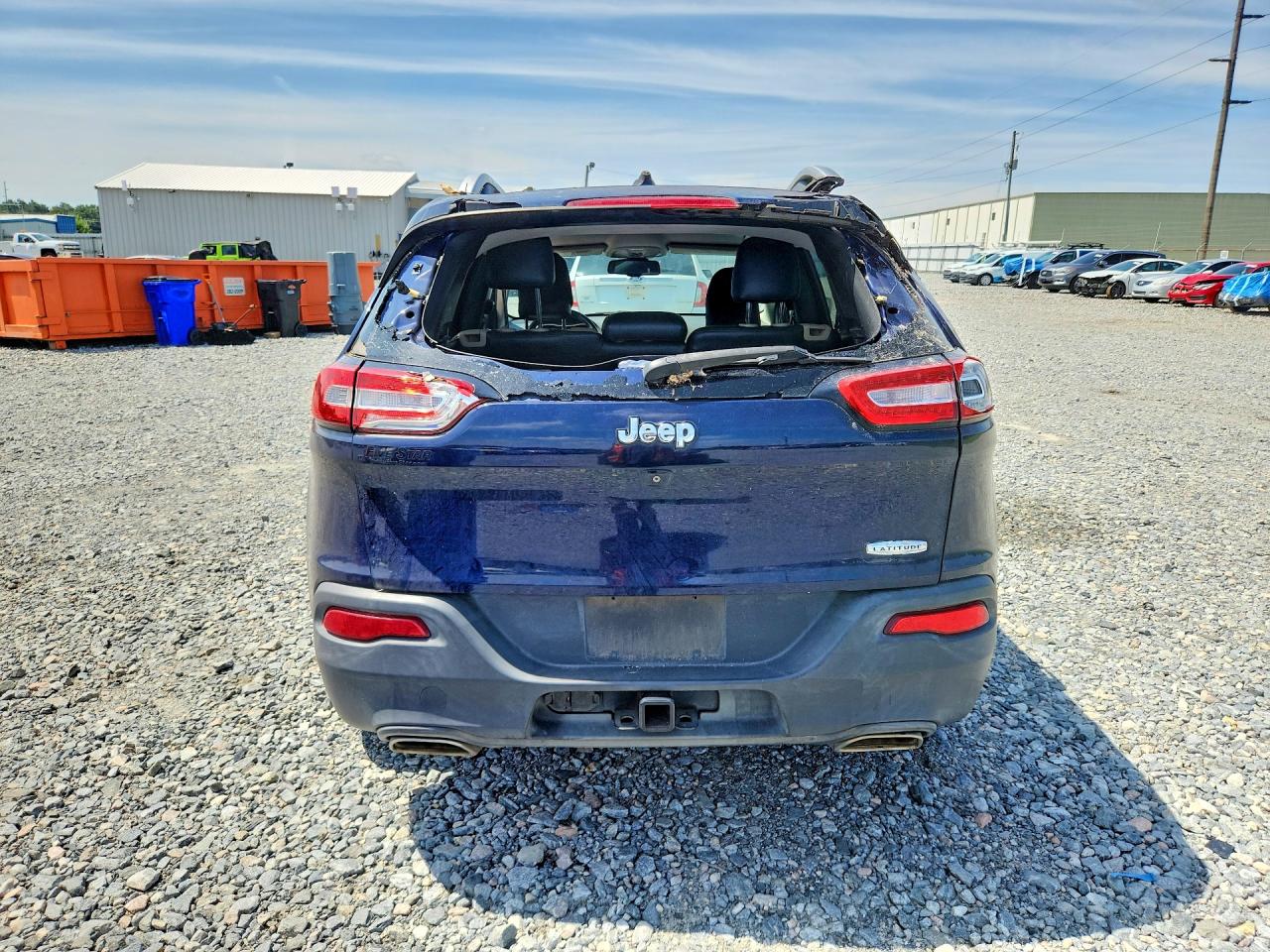 2015 Jeep Cherokee Latitude Blue vin: 1C4PJLCS2FW553815