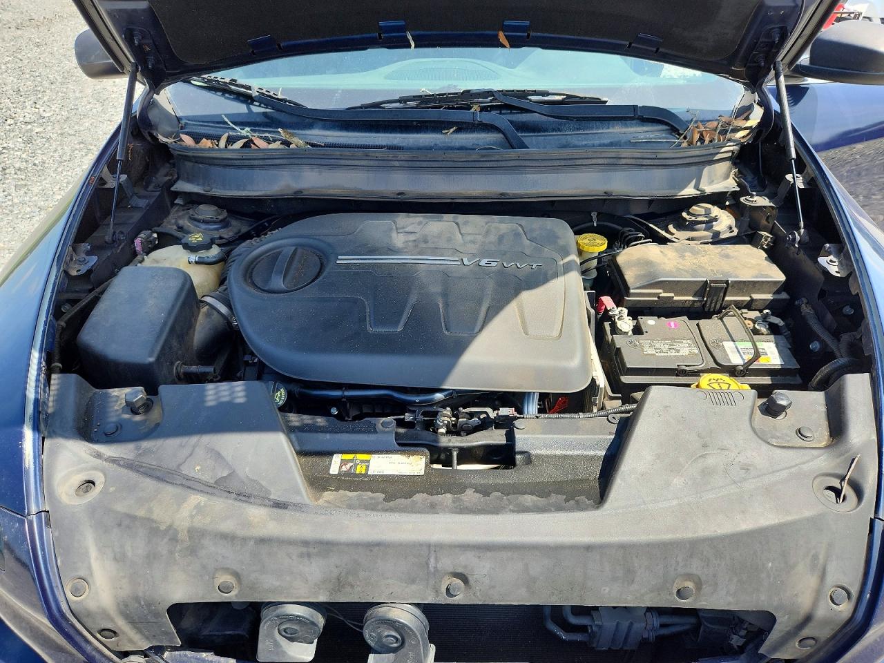 2015 Jeep Cherokee Latitude Blue vin: 1C4PJLCS2FW553815
