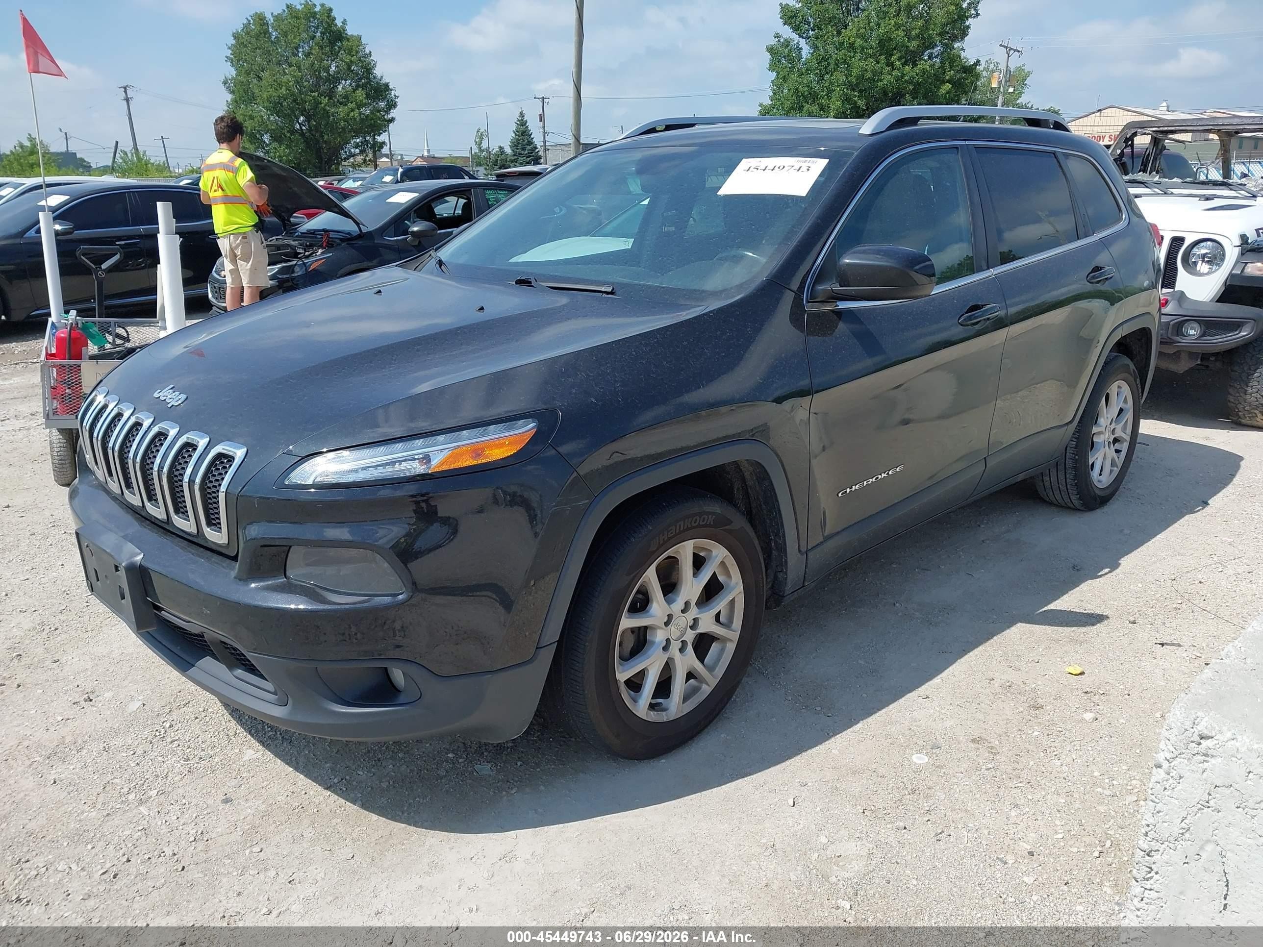 2015 Jeep Cherokee Latitude Black vin: 1C4PJLCS2FW629257