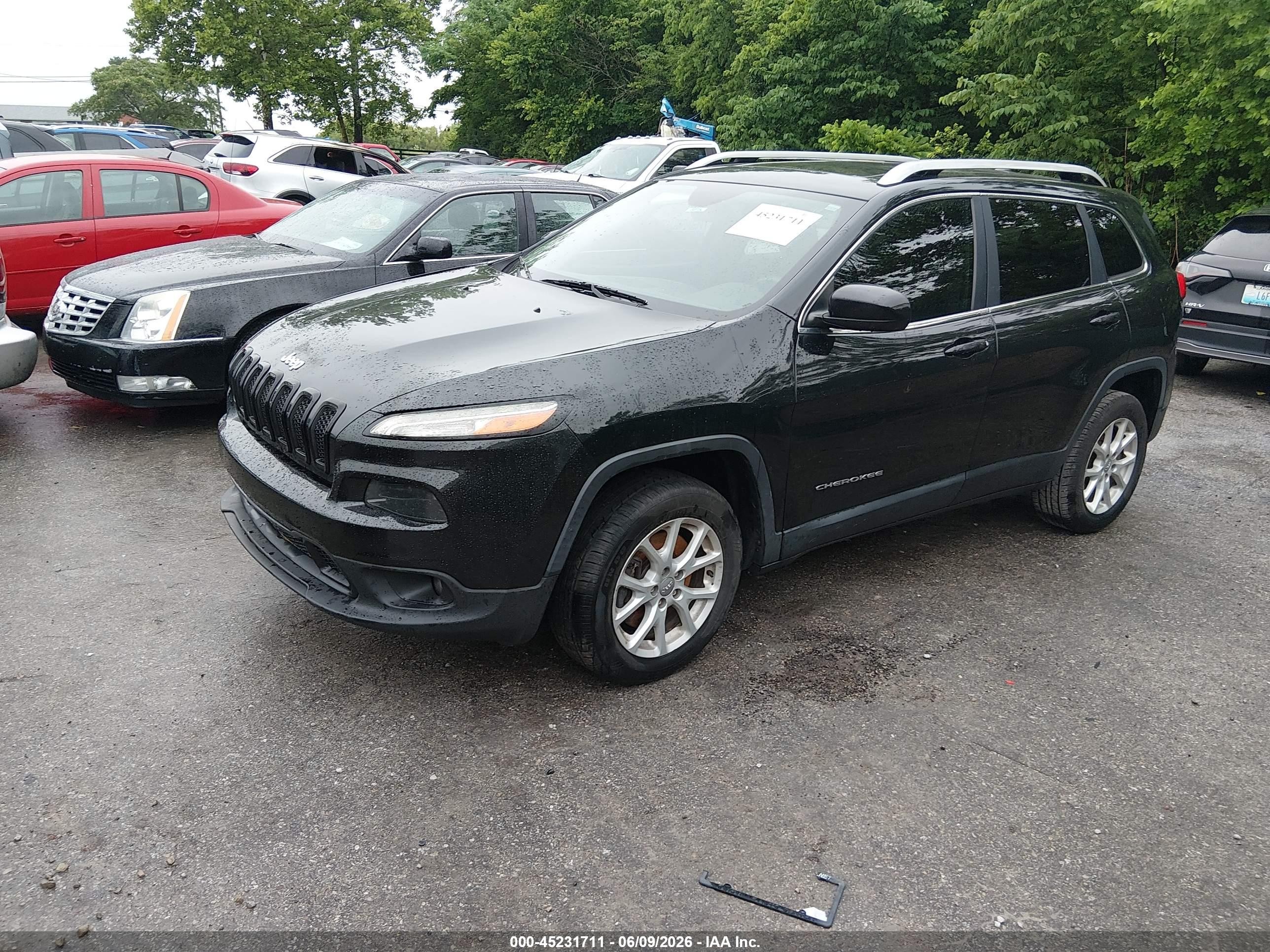 2015 Jeep Cherokee Latitude Black vin: 1C4PJLCS2FW643501