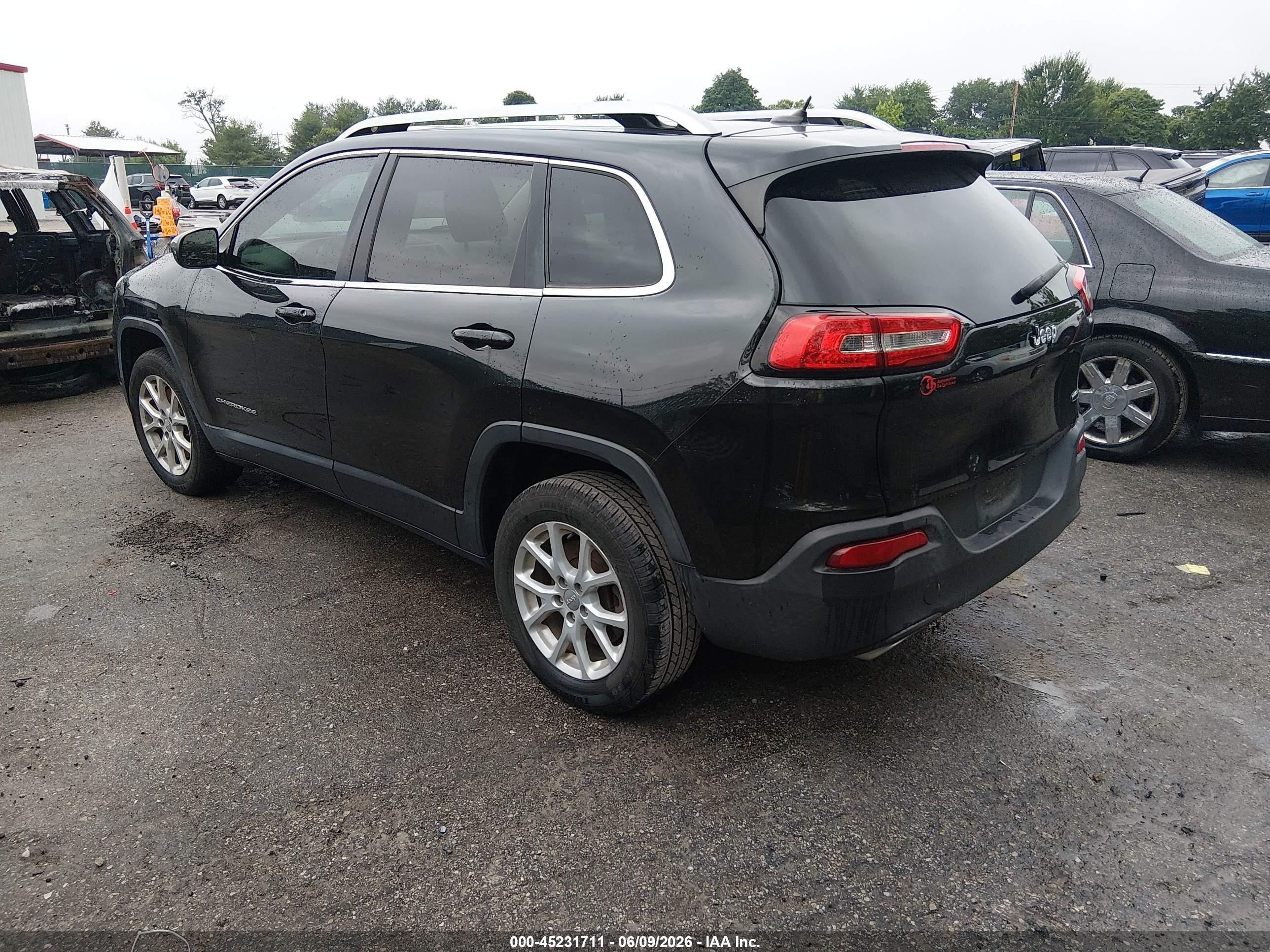 2015 Jeep Cherokee Latitude Black vin: 1C4PJLCS2FW643501