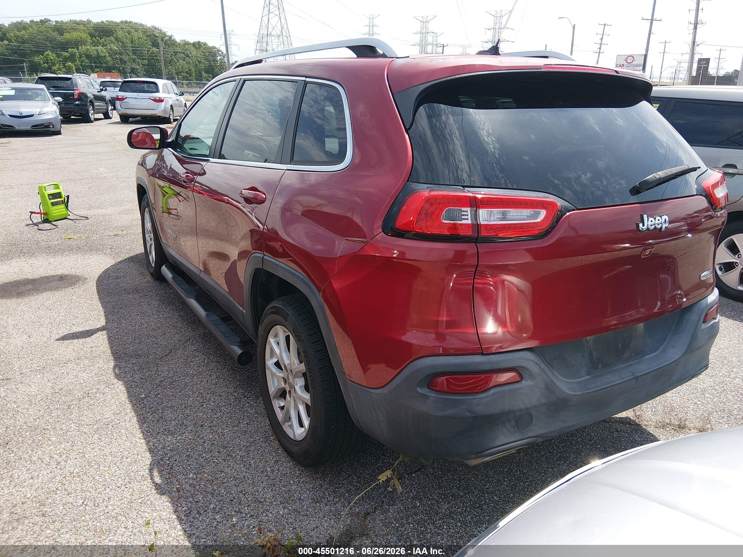 2015 Jeep Cherokee Latitude Burgundy vin: 1C4PJLCS2FW661089