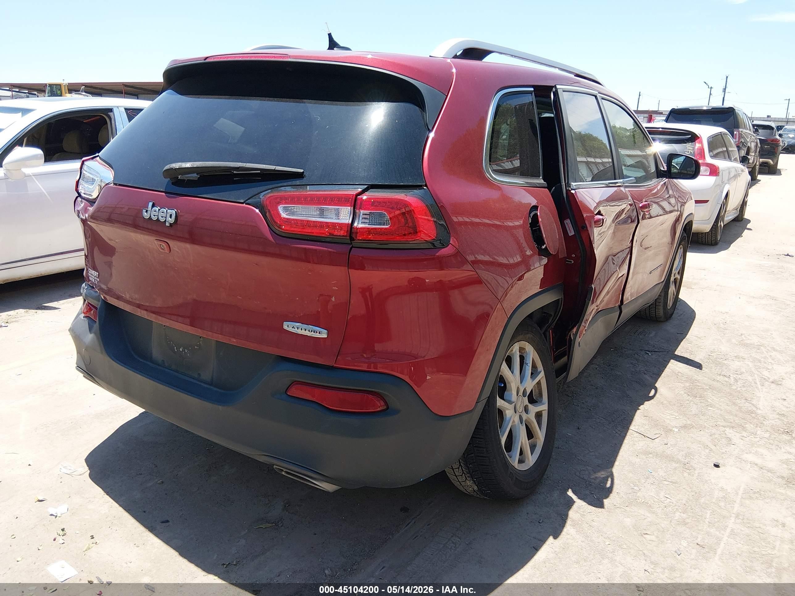 2015 Jeep Cherokee Latitude Burgundy vin: 1C4PJLCS2FW671668