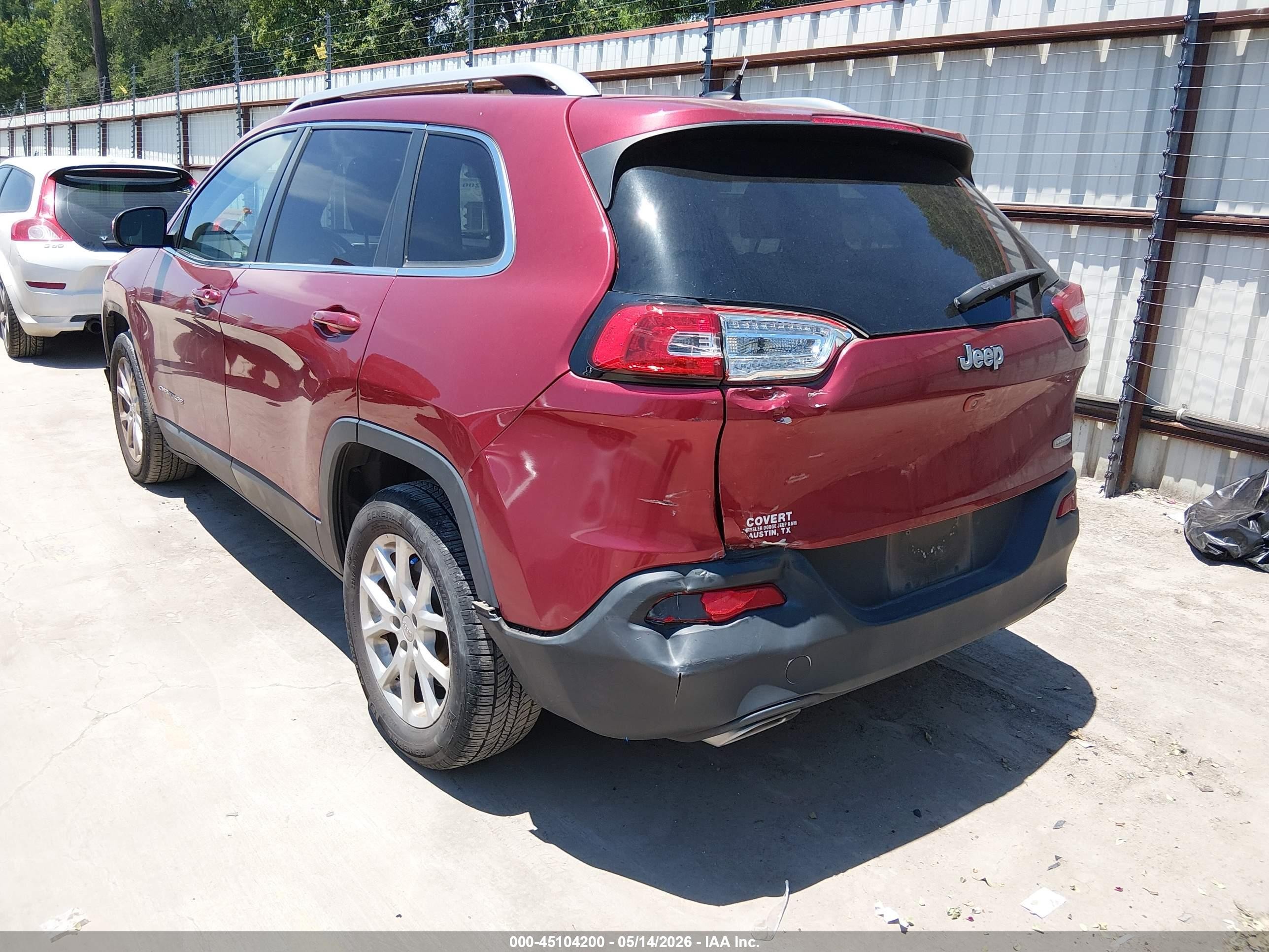 2015 Jeep Cherokee Latitude Burgundy vin: 1C4PJLCS2FW671668