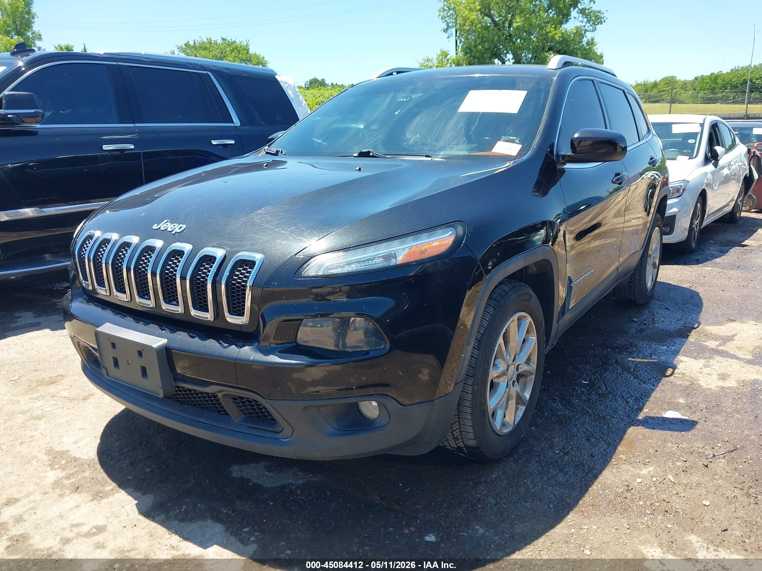 2015 Jeep Cherokee Latitude Black vin: 1C4PJLCS2FW706631
