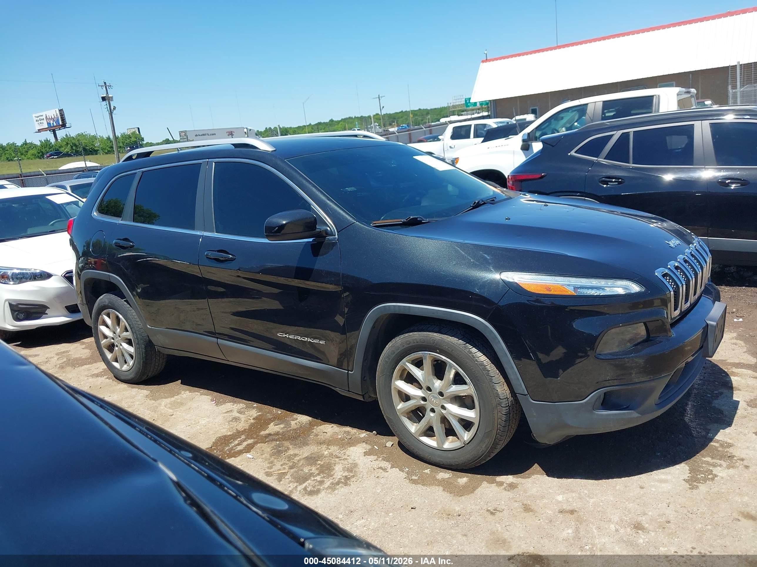 2015 Jeep Cherokee Latitude Black vin: 1C4PJLCS2FW706631