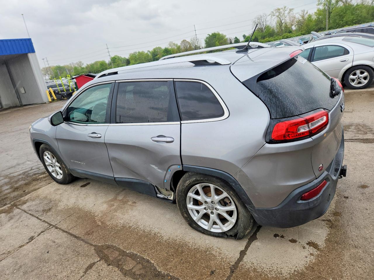 2014 Jeep Cherokee Latitude Gray vin: 1C4PJLCS3EW148481