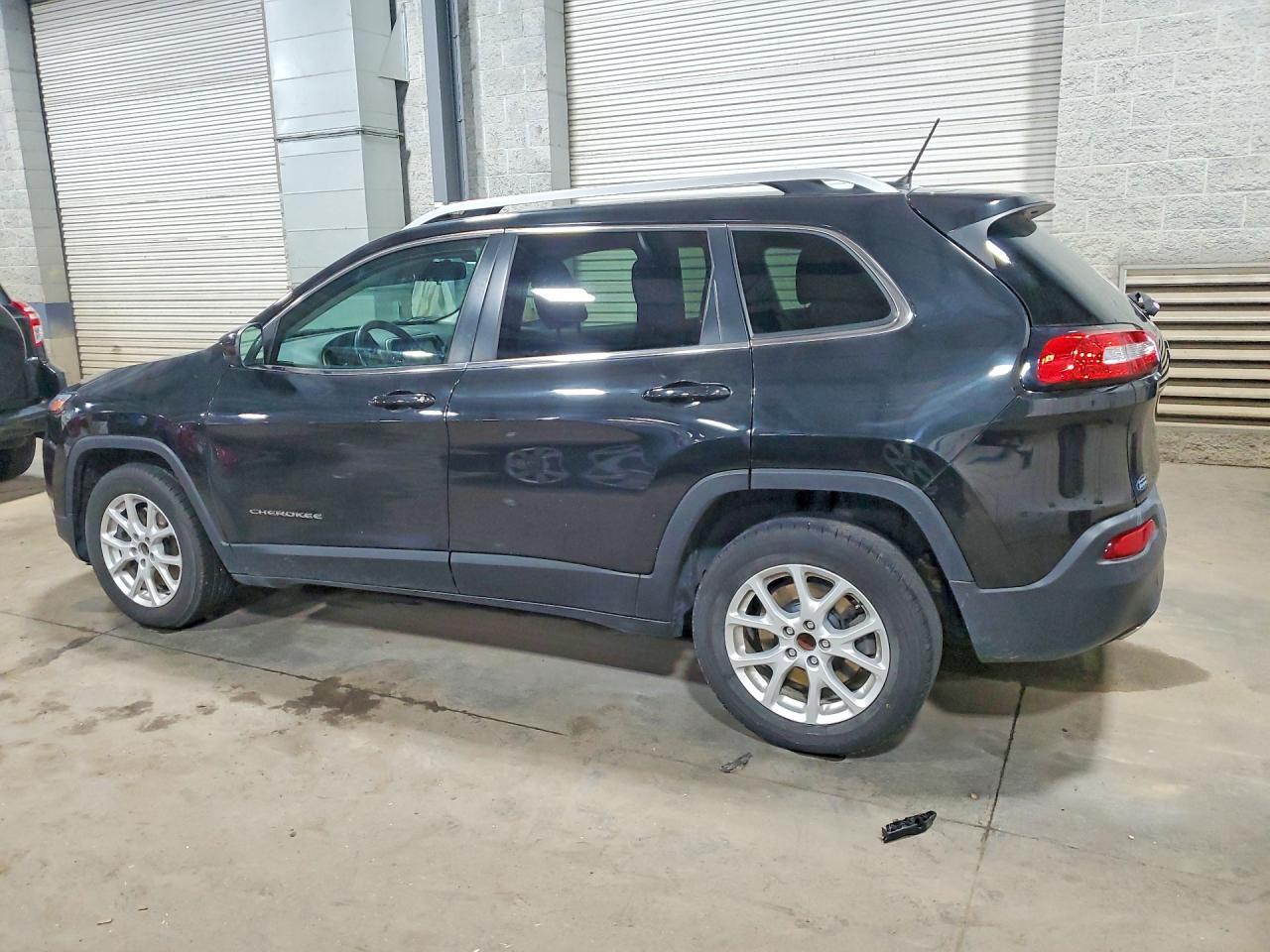 2014 Jeep Cherokee Latitude Black vin: 1C4PJLCS3EW205018