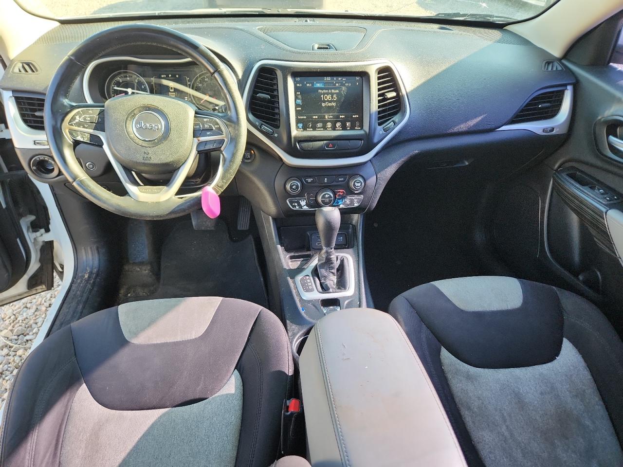 2014 Jeep Cherokee Latitude White vin: 1C4PJLCS3EW241694