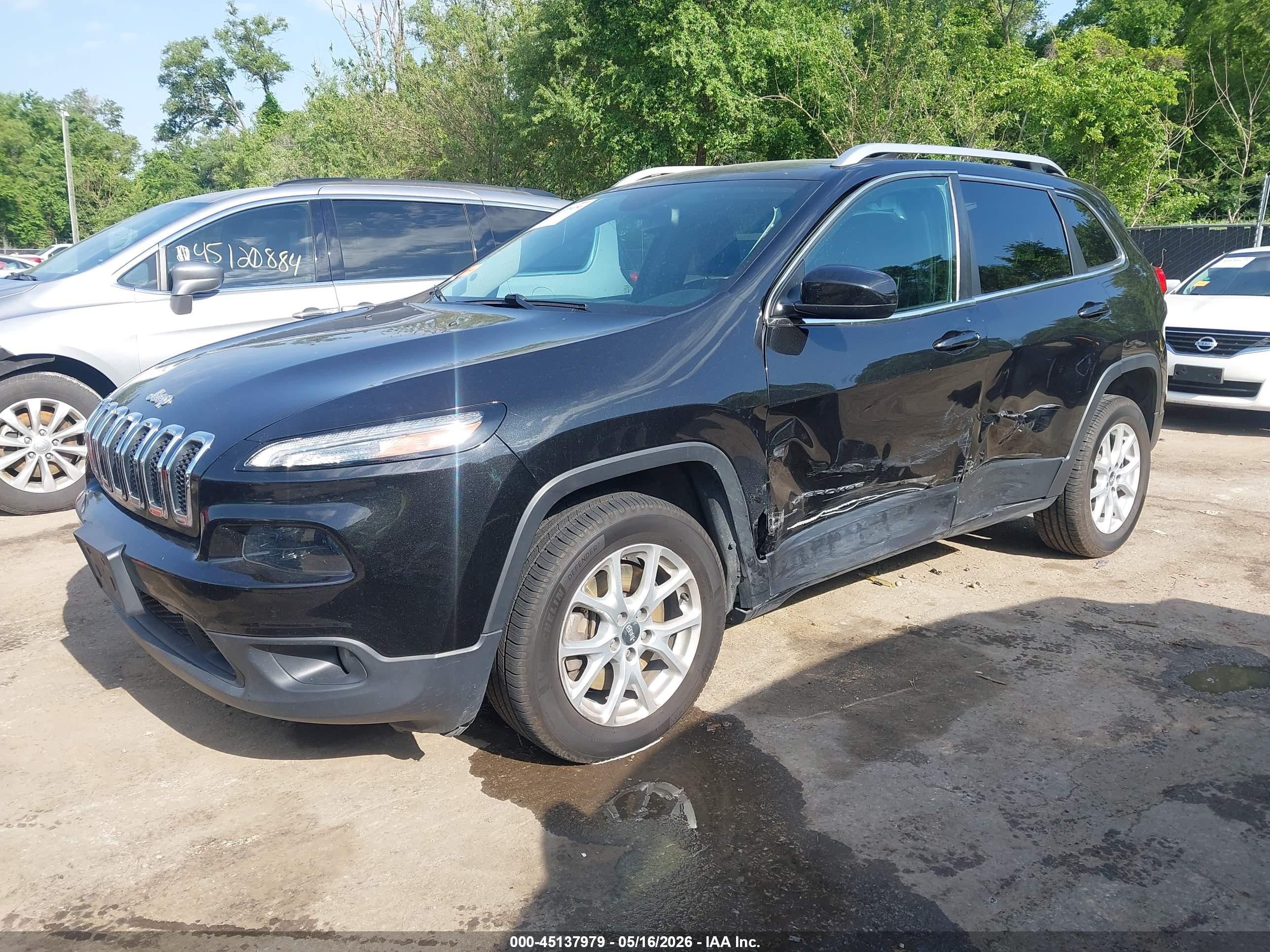 2015 Jeep Cherokee Latitude Black vin: 1C4PJLCS3FW525666