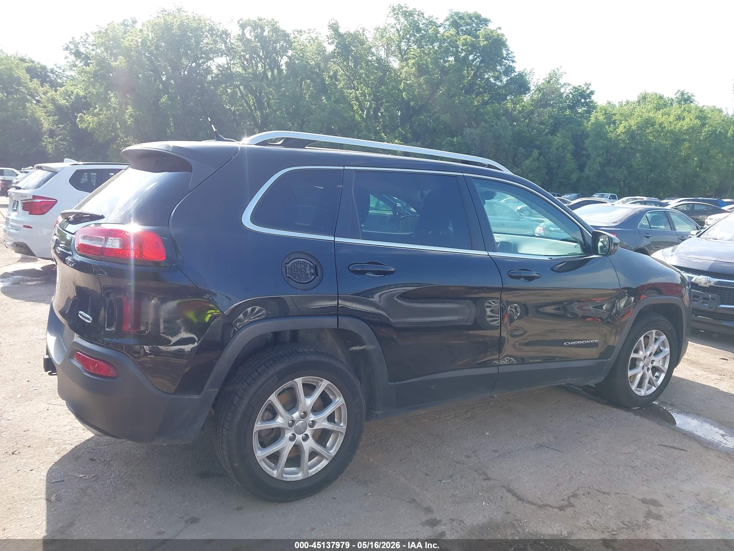 2015 Jeep Cherokee Latitude Black vin: 1C4PJLCS3FW525666
