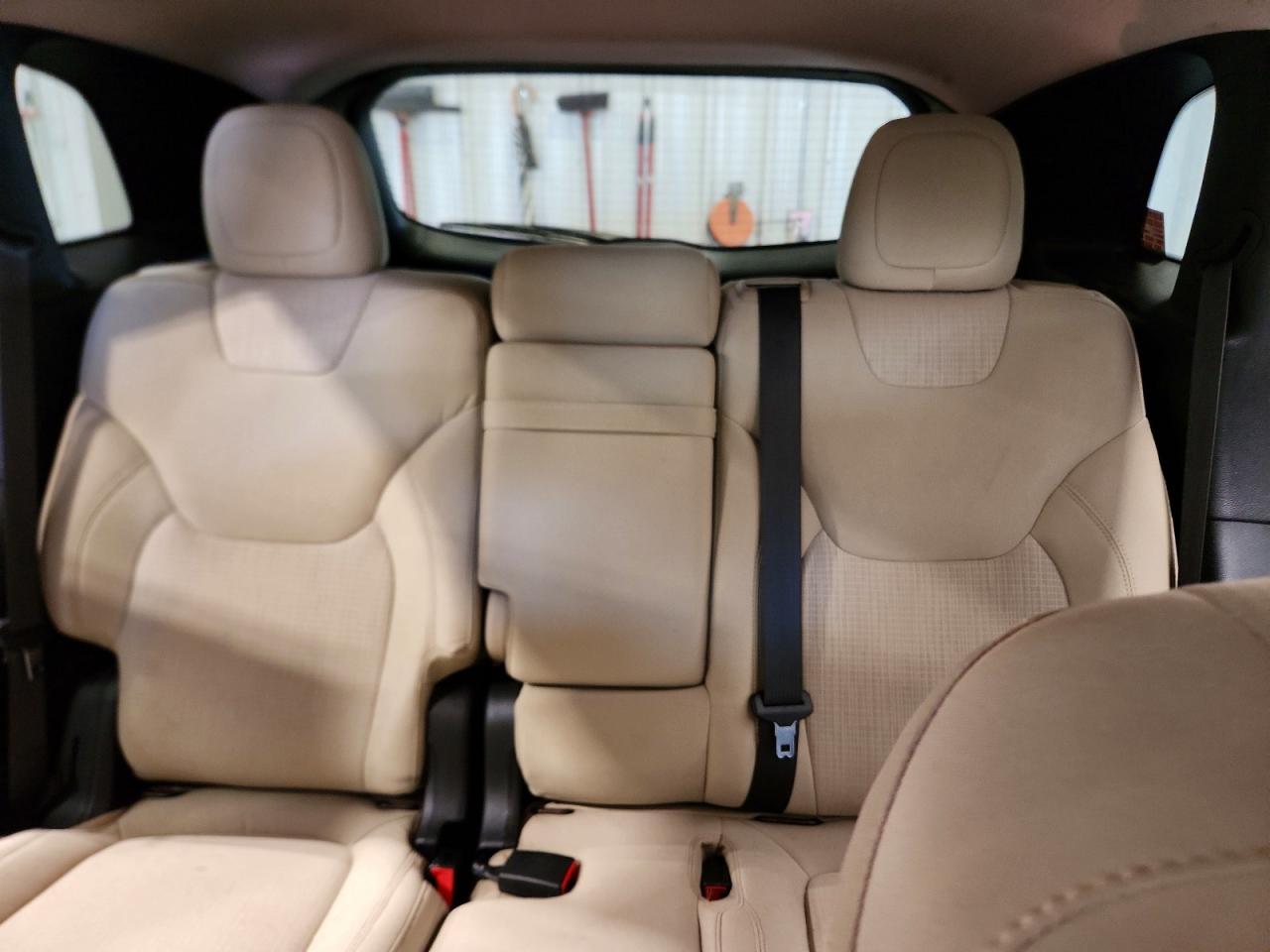 2015 Jeep Cherokee Latitude Белый vin: 1C4PJLCS3FW616713