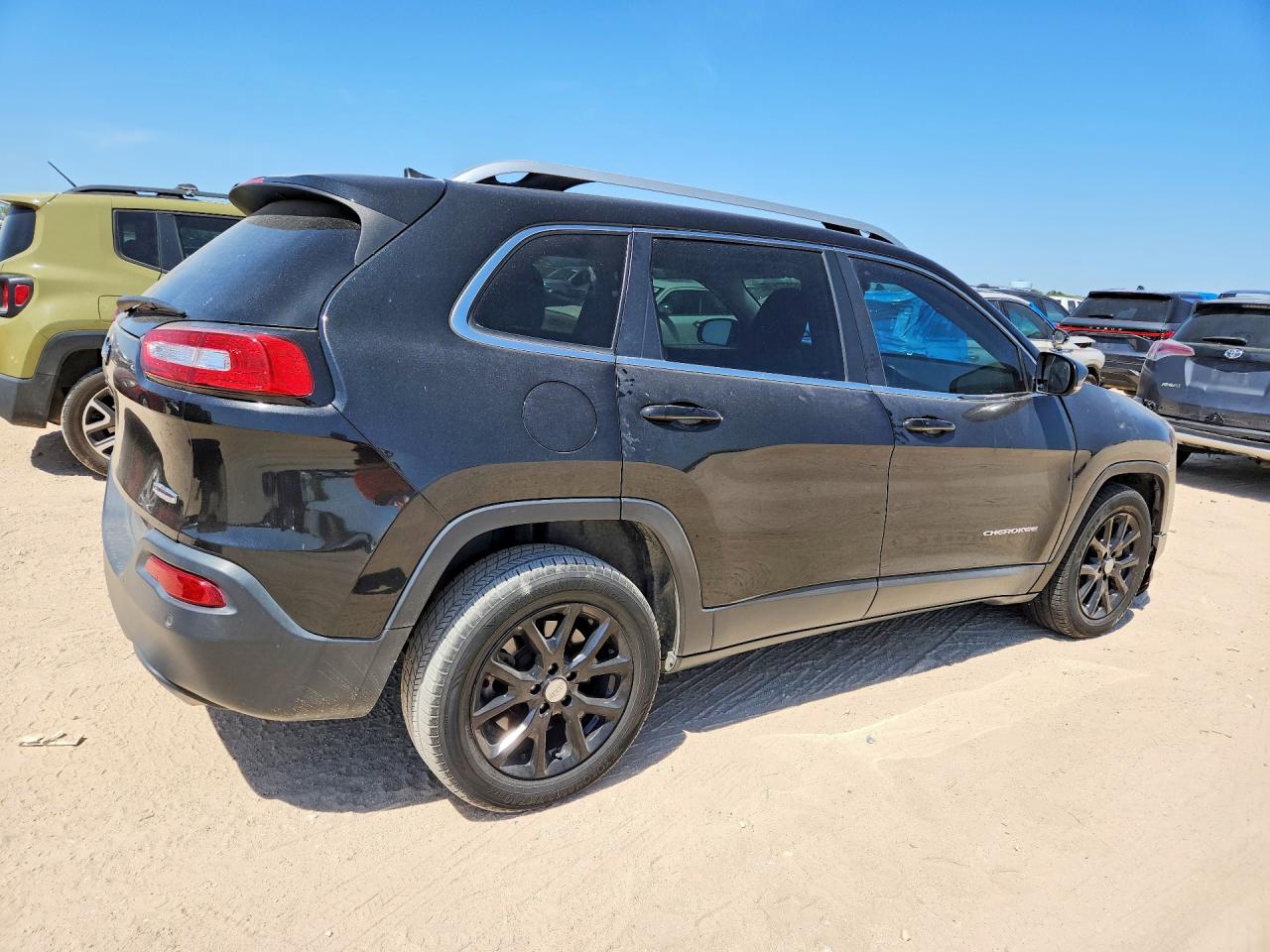 2016 Jeep Cherokee Latitude Black vin: 1C4PJLCS3GW160262