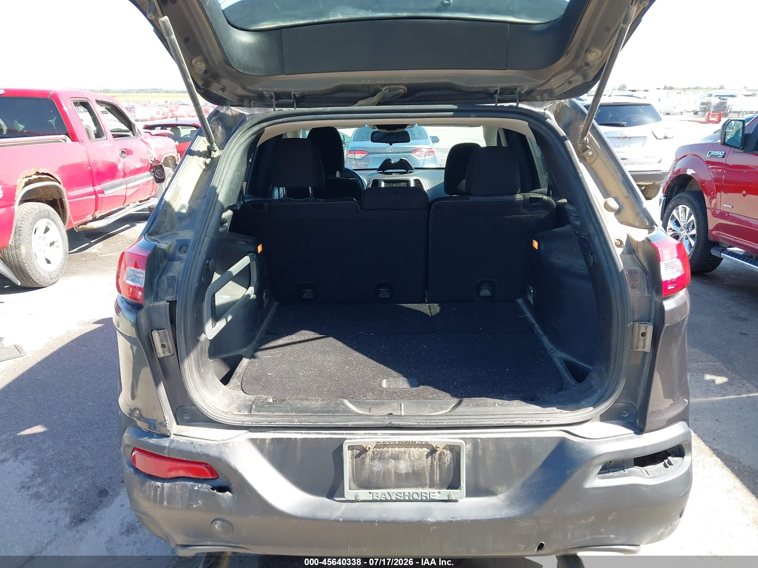 2014 Jeep Cherokee Latitude Black vin: 1C4PJLCS4EW228453