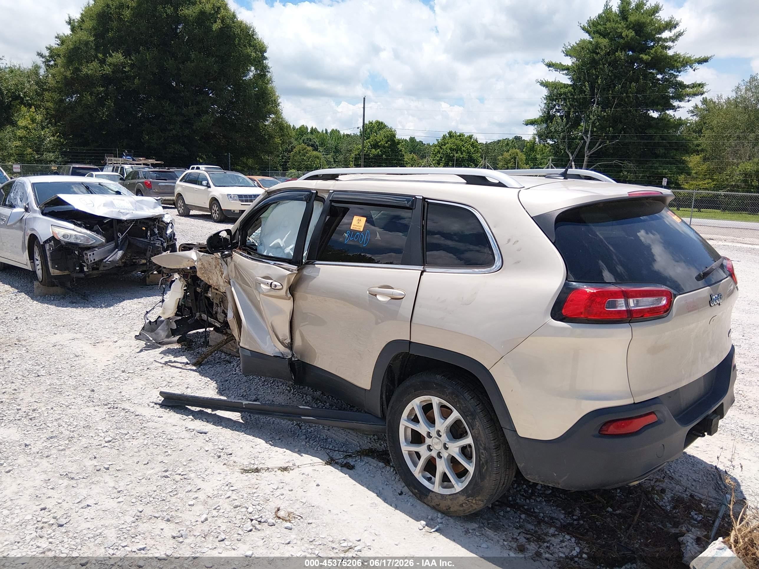 2014 Jeep Cherokee Latitude Gold vin: 1C4PJLCS4EW297353