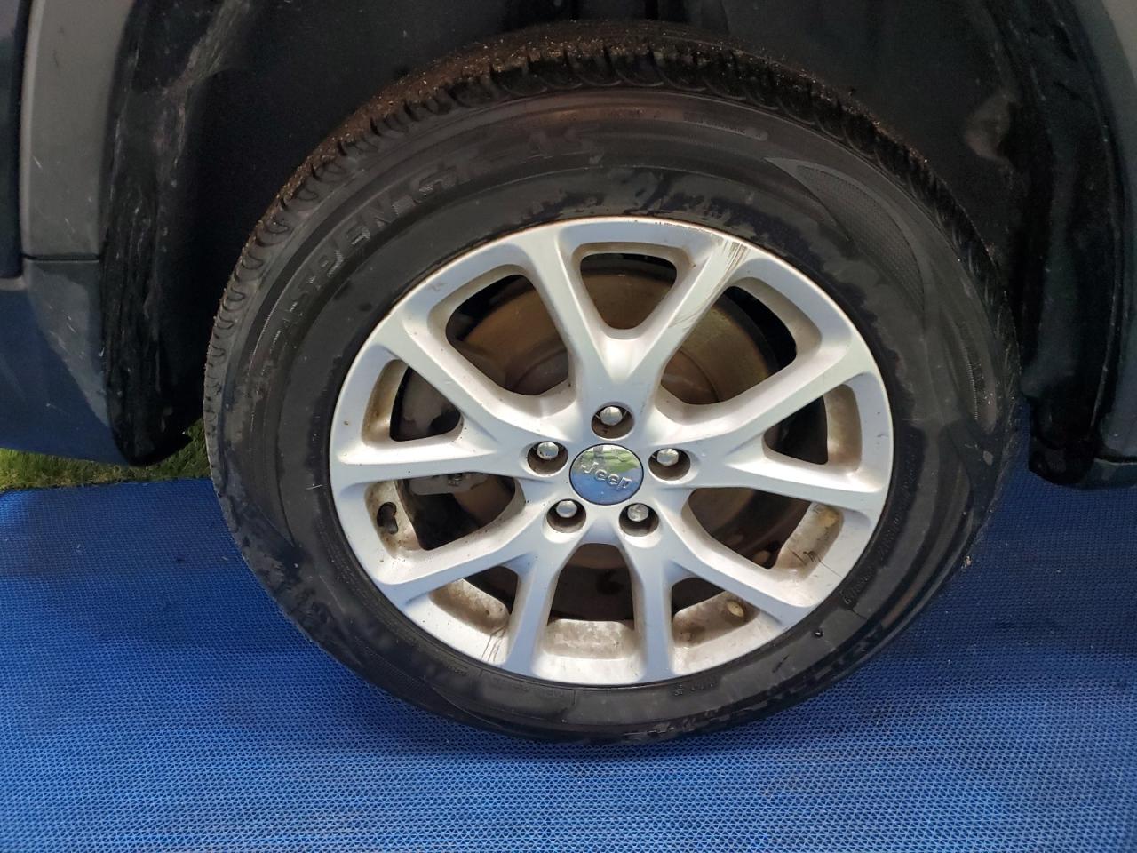 2014 Jeep Cherokee Latitude Blue vin: 1C4PJLCS4EW299278 Damage: Right Rear Wheel, Curb Rash, 5 To 6 Inches