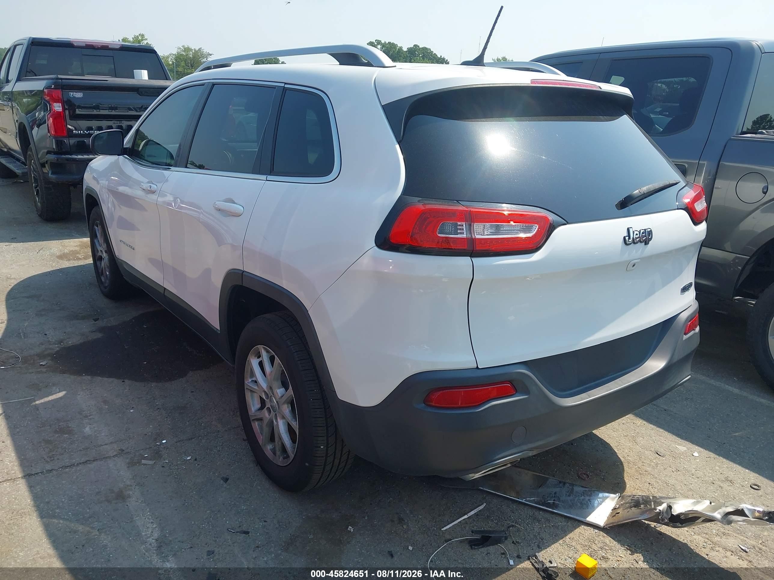 2015 Jeep Cherokee Latitude Белый vin: 1C4PJLCS4FW631365