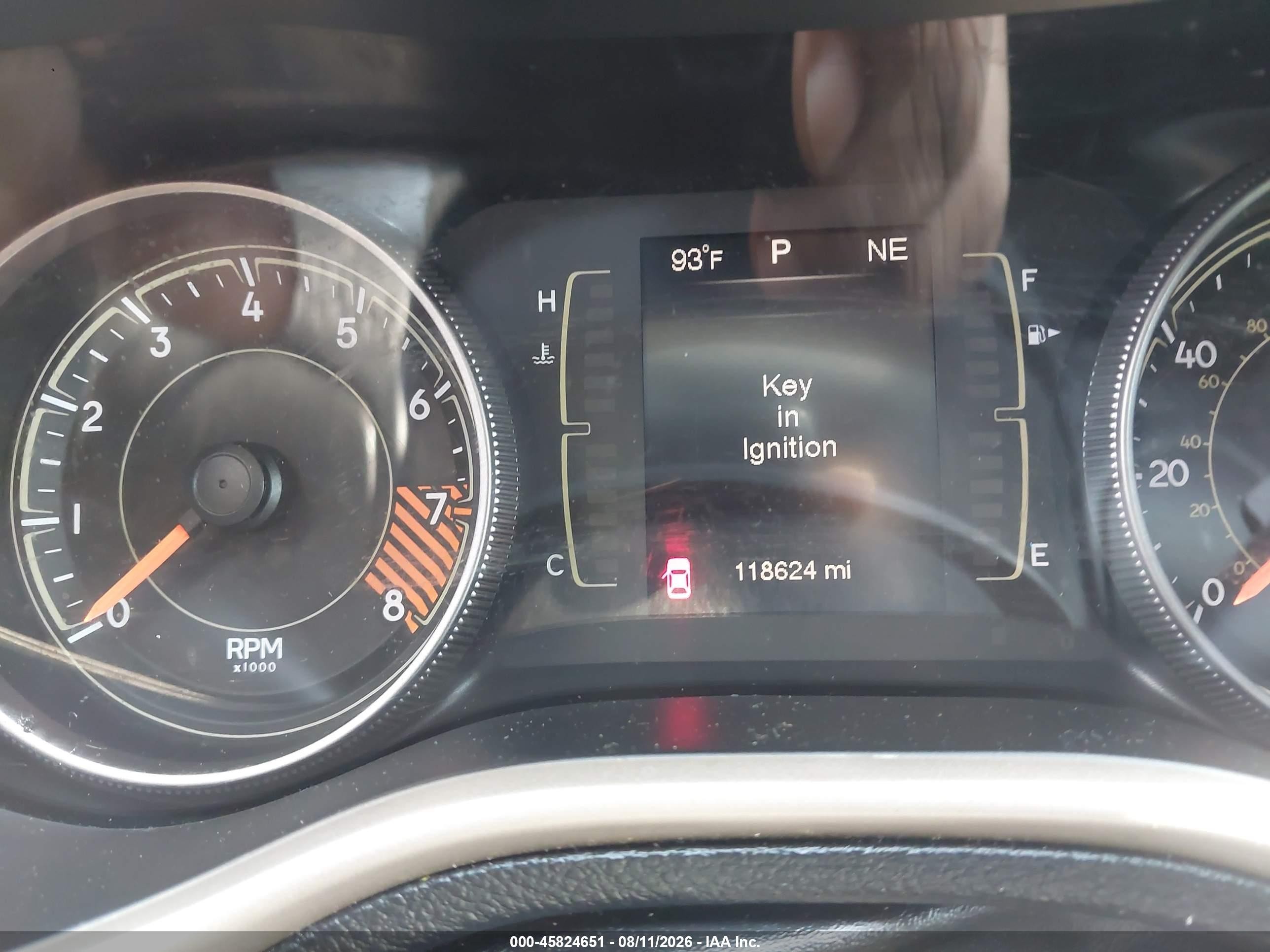 2015 Jeep Cherokee Latitude Белый vin: 1C4PJLCS4FW631365
