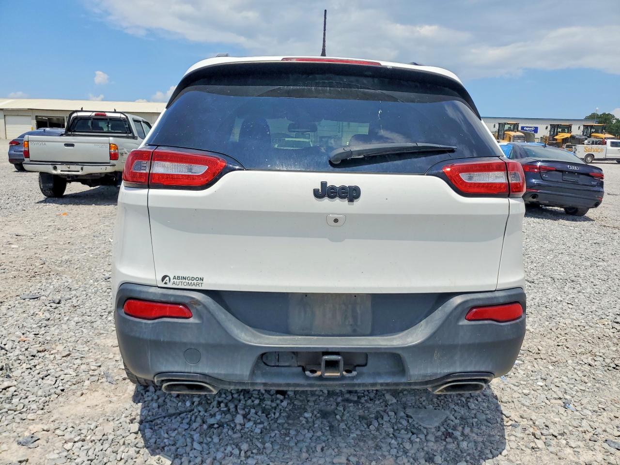 2015 Jeep Cherokee Latitude Белый vin: 1C4PJLCS4FW766023