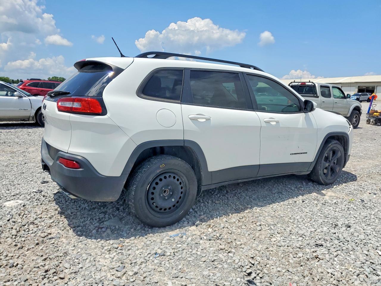2015 Jeep Cherokee Latitude Белый vin: 1C4PJLCS4FW766023
