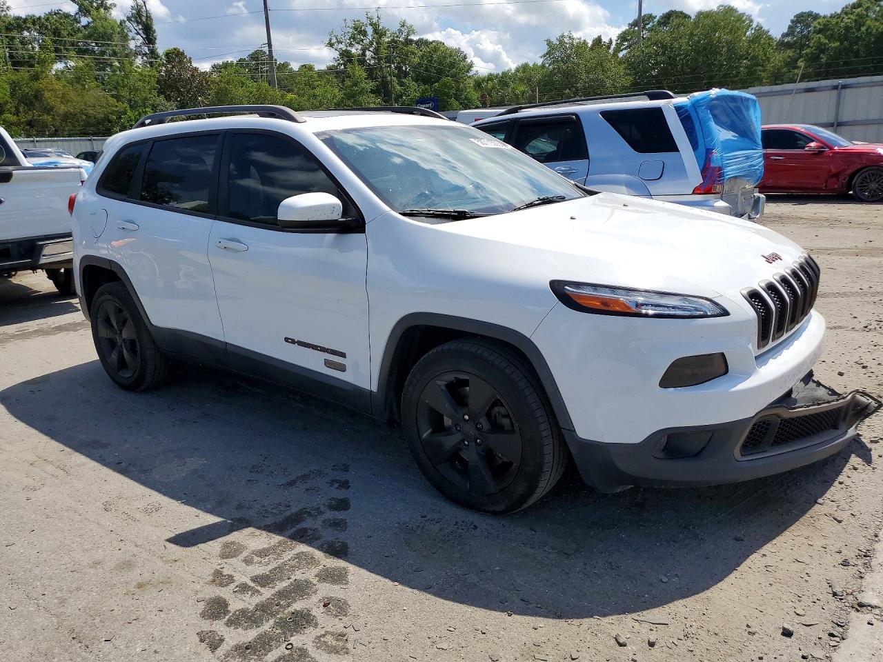 2017 Jeep Cherokee Latitude White vin: 1C4PJLCS4HW577858